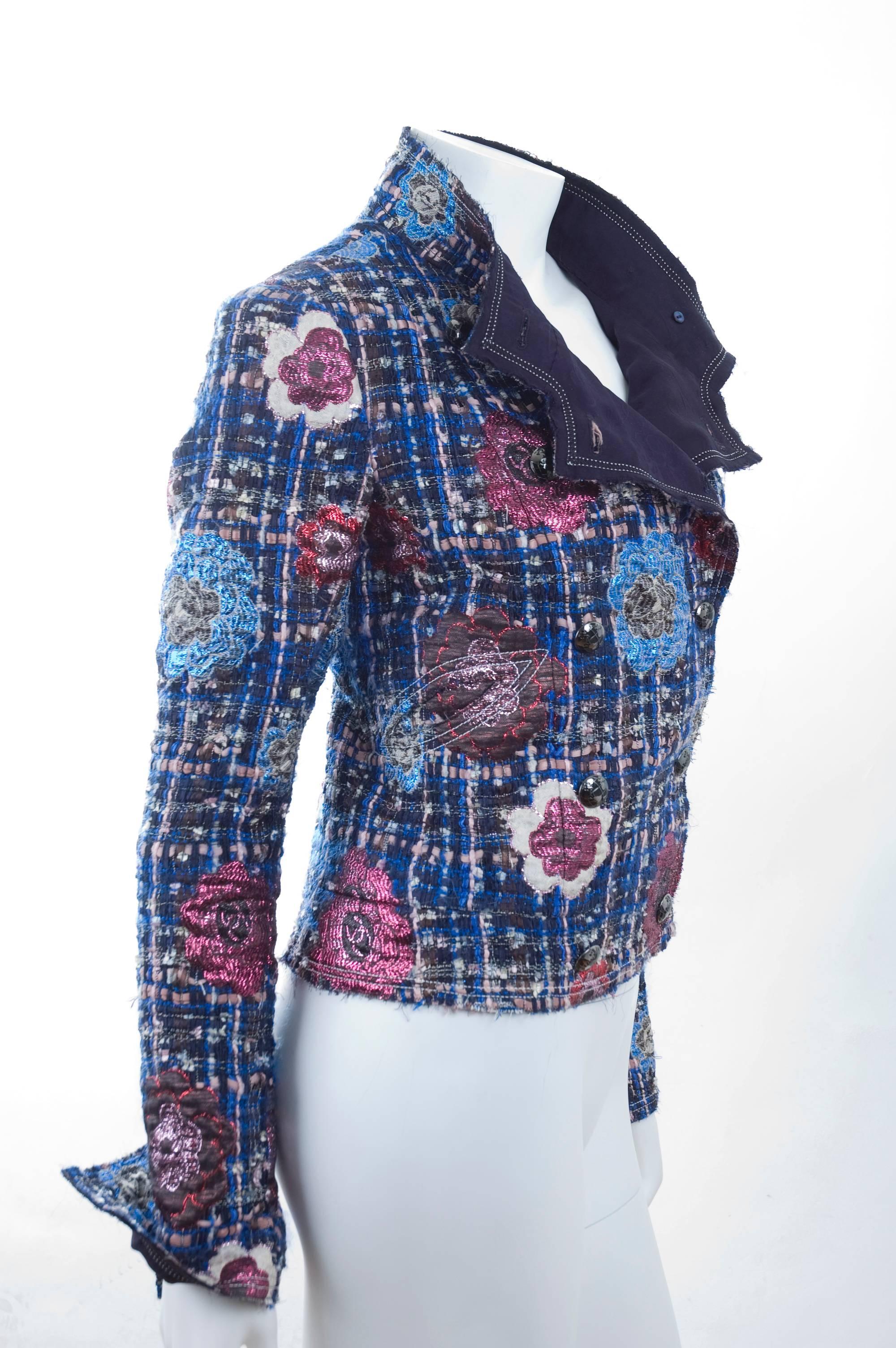 2008 Chanel Jacket with Metallic Camellias in Blue and Pink. For Sale 3
