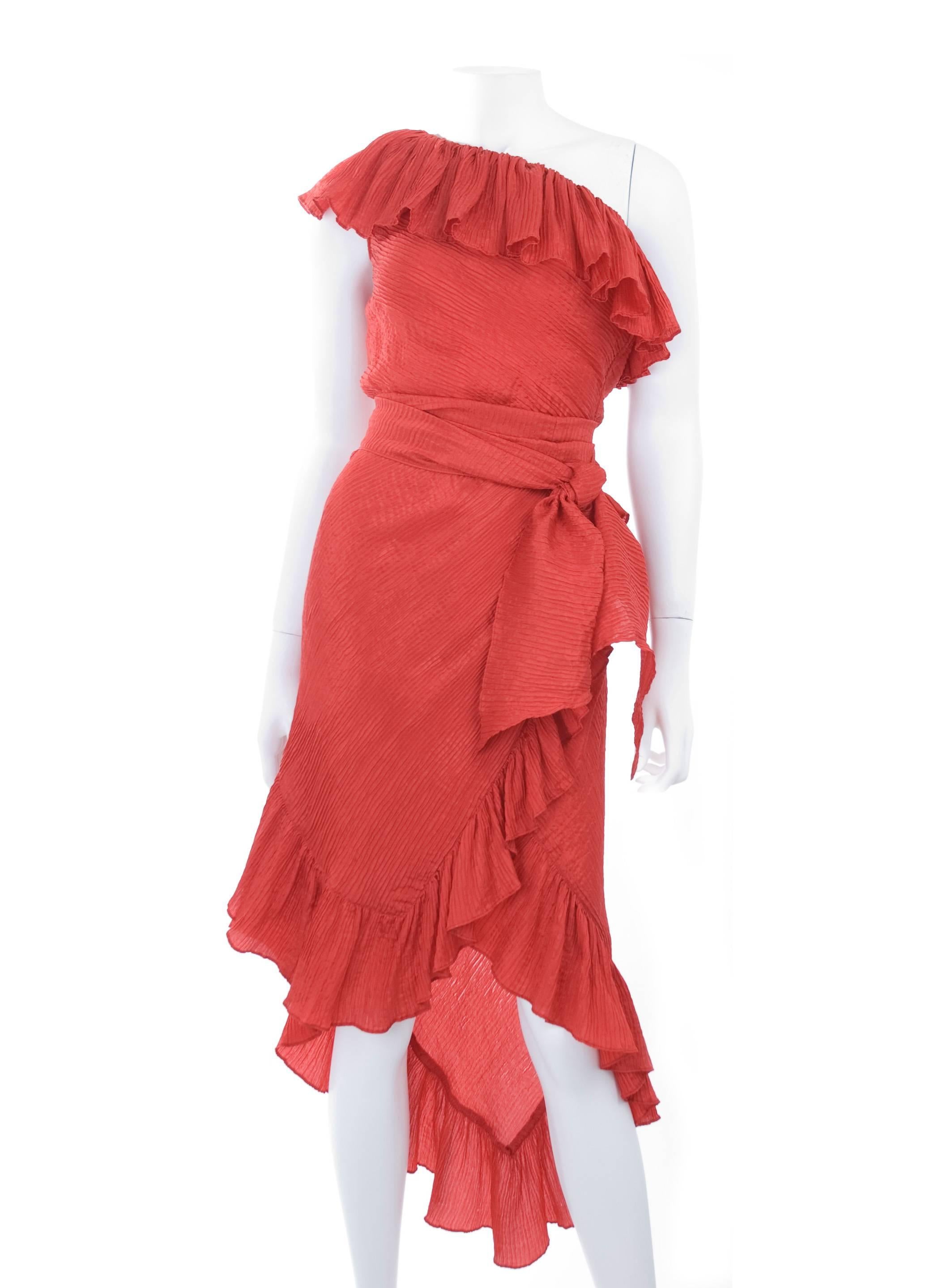 Vintage Yves Saint Laurent Cocktaildress in Red and Asymmetrical Hemline For Sale 1