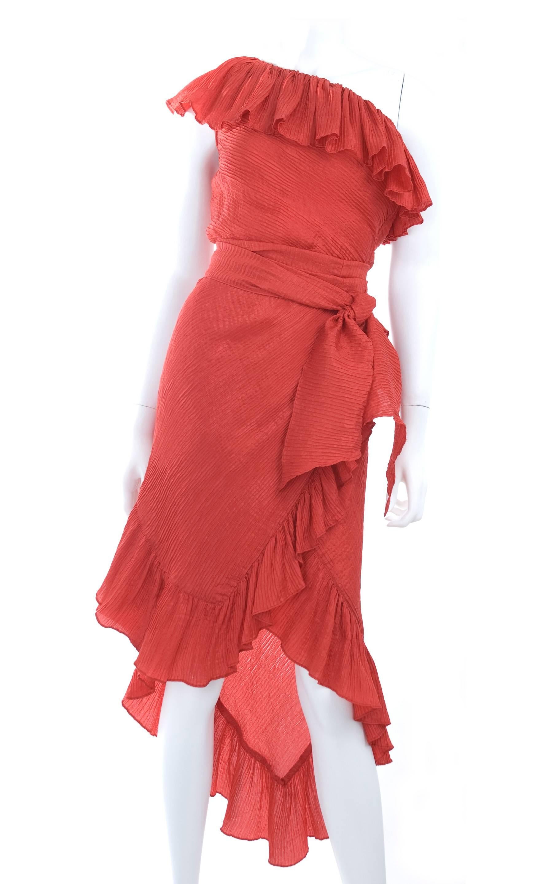 Vintage Yves Saint Laurent Cocktaildress in Red and Asymmetrical Hemline For Sale 2
