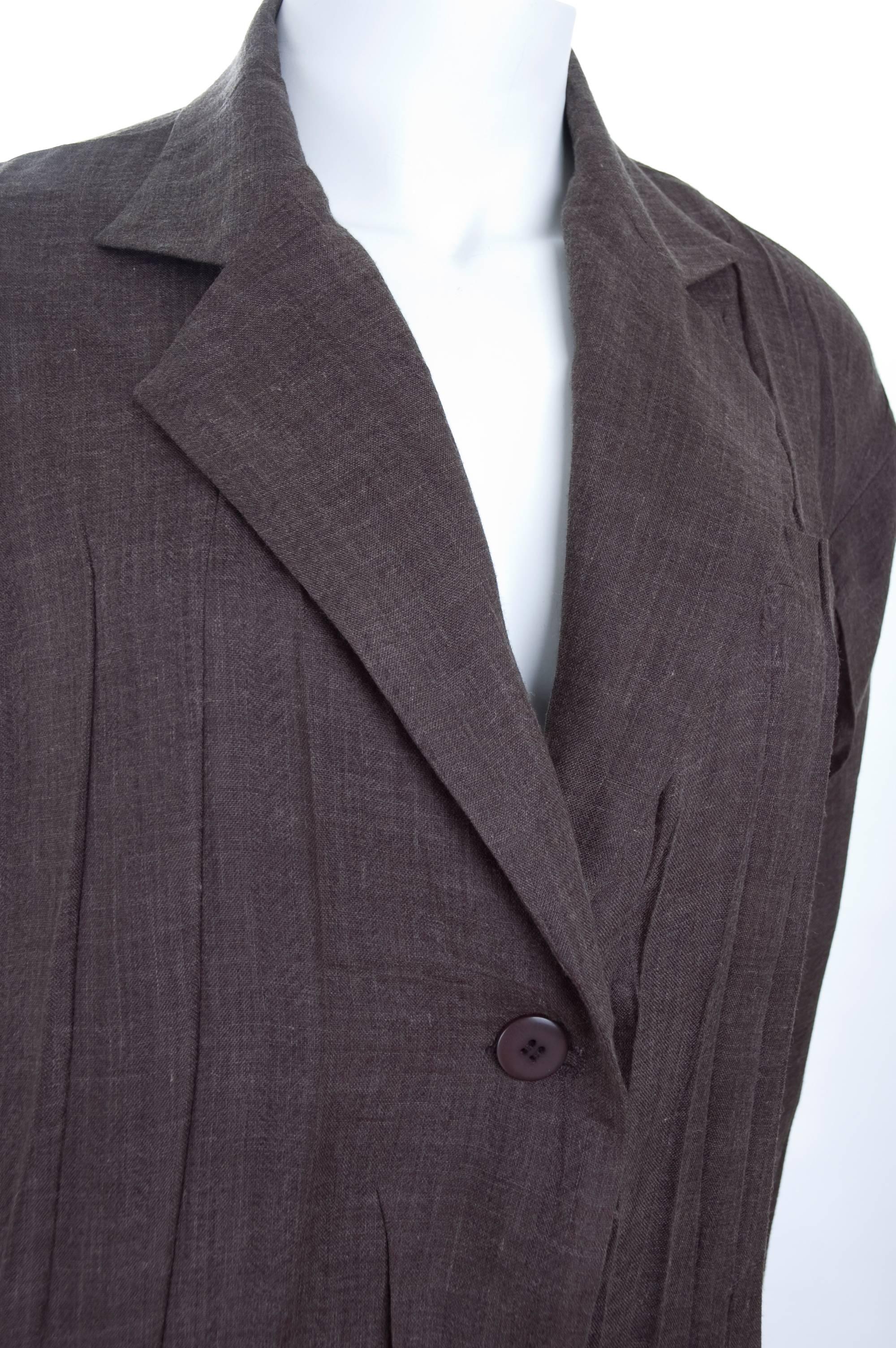 Issey Miyake Vintage Pleated Coat in Charcoal Size 3 In Excellent Condition For Sale In Hamburg, Deutschland