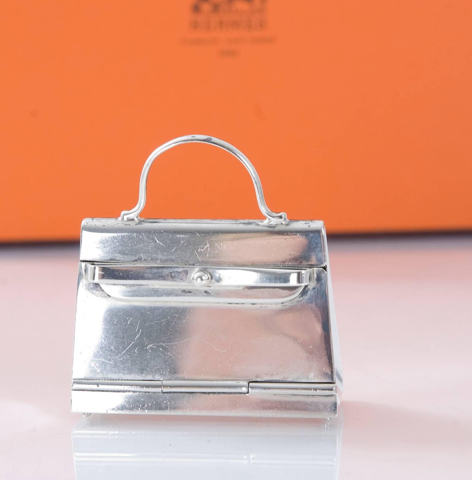 Women's HERMES Paris Mini Kelly Pill Box in  925 Sterling Silver For Sale