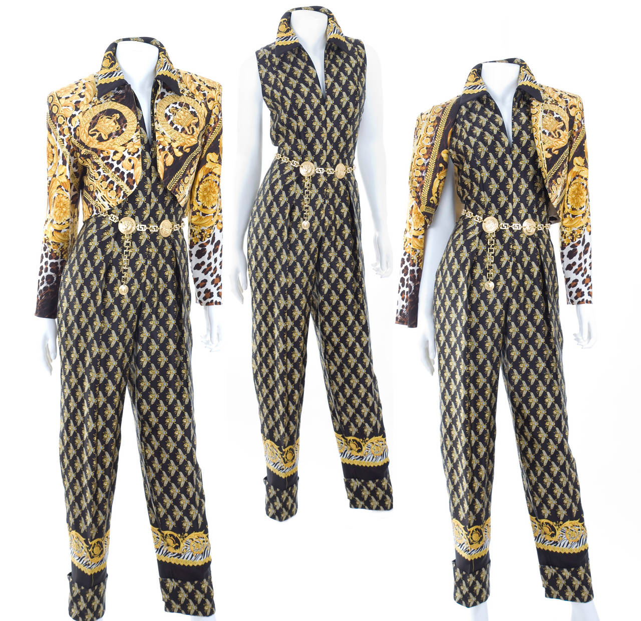 Atelier Gianni Versace Silk Jumpsuit with Bolero Jacket and Belt.
Rare and very beautiful silk set. The Jumpsuit is fully lined.
The suit was made for a person 5.4