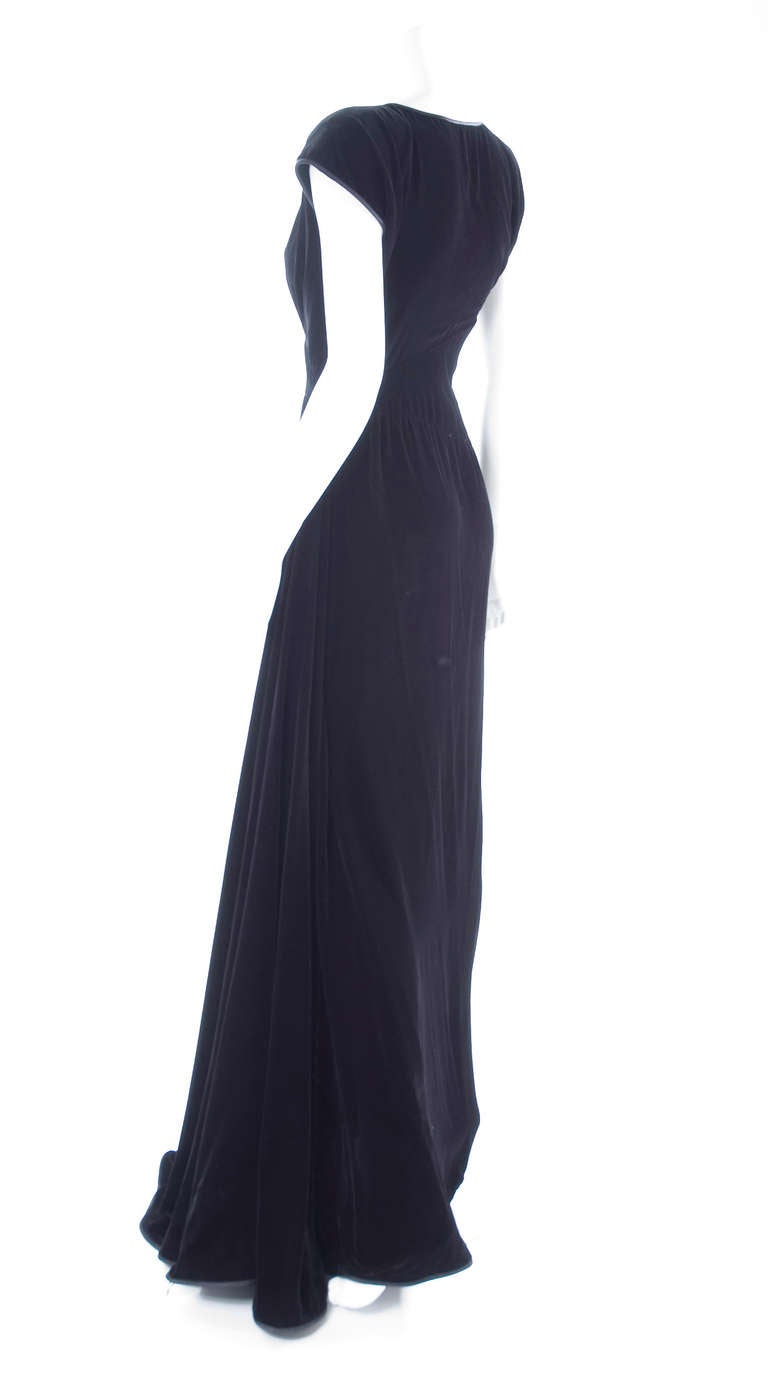 1980 Valentino Black Velvet Evening Dress For Sale 3