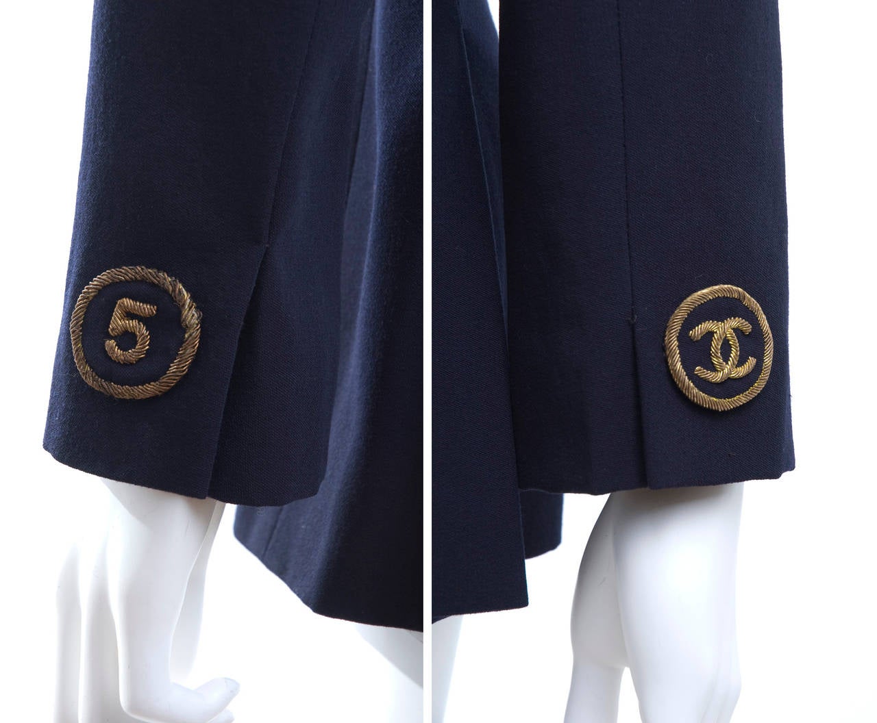 Rare 80's Navy Chanel Jacket CC Logo and 5 on the Sleeves In Excellent Condition For Sale In Hamburg, Deutschland