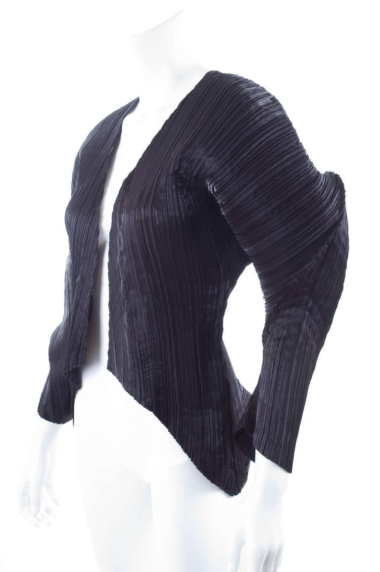 80's Issey Miyake Black Sculptural Jacket In Excellent Condition For Sale In Hamburg, Deutschland