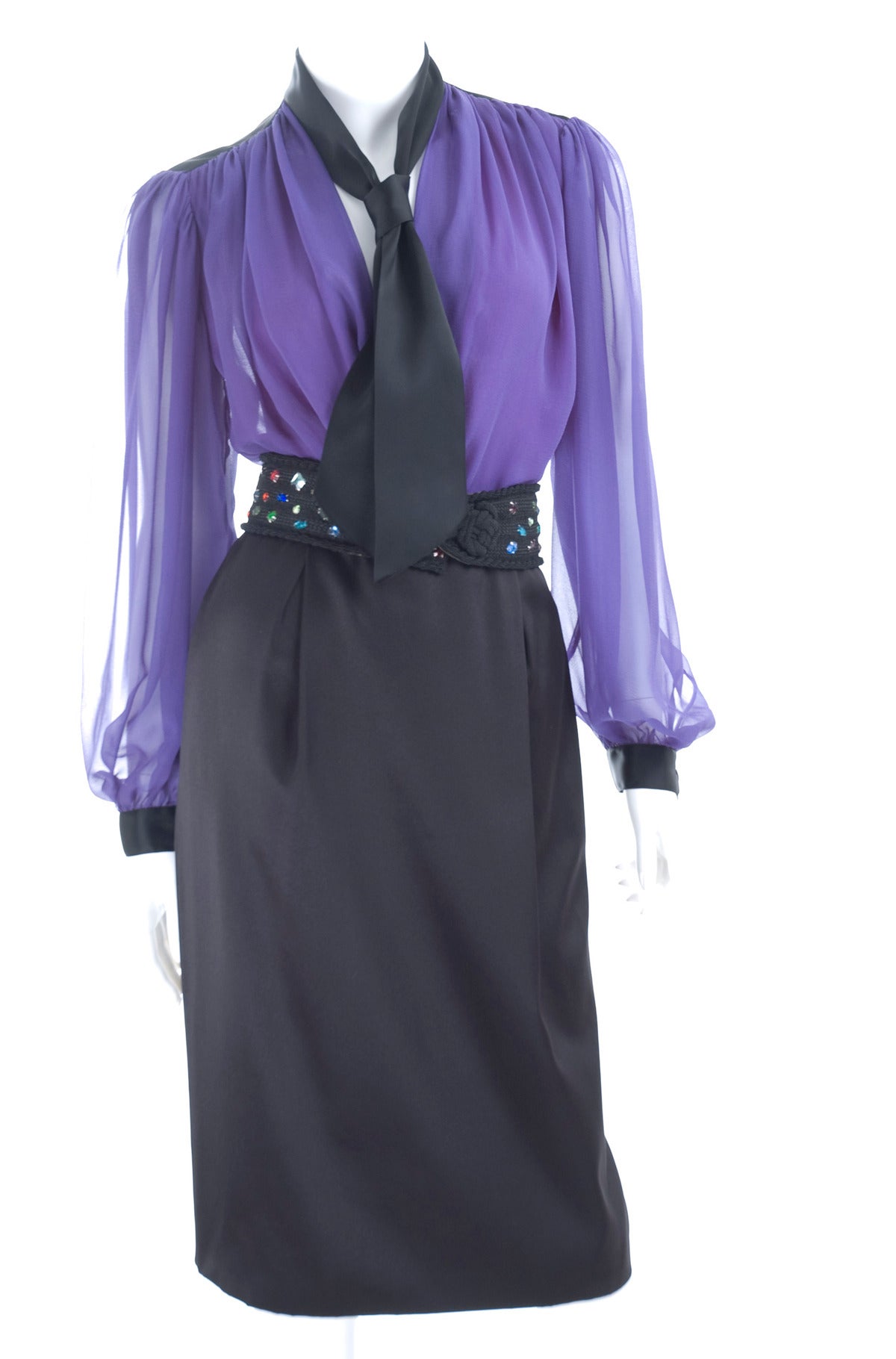 Vintage Yves Saint Laurent Blouse & Skirt Ensemble in Black and Purple In Excellent Condition For Sale In Hamburg, Deutschland