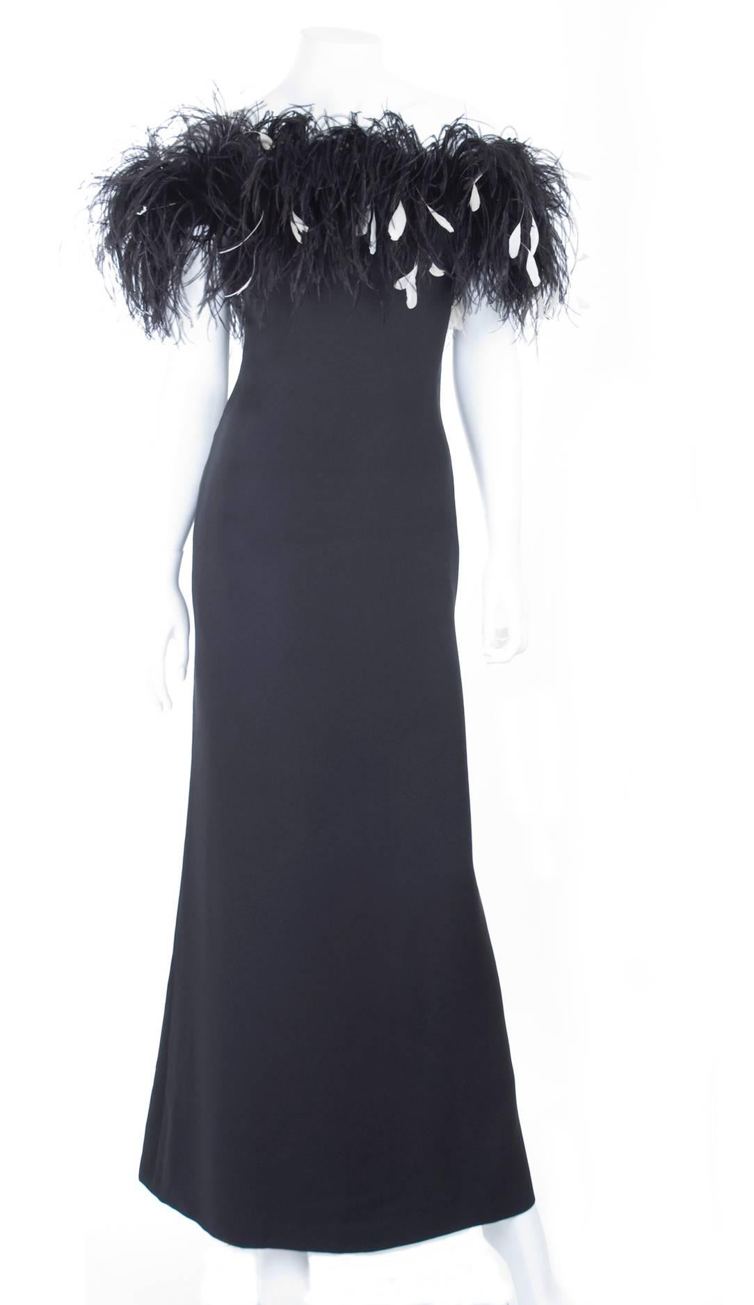 Yves Saint Laurent Gown with Feathers In Excellent Condition In Hamburg, Deutschland