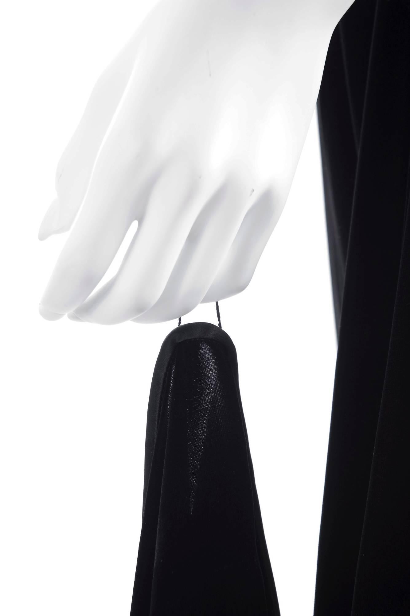 1980 Valentino Black Velvet Evening Gown For Sale 5