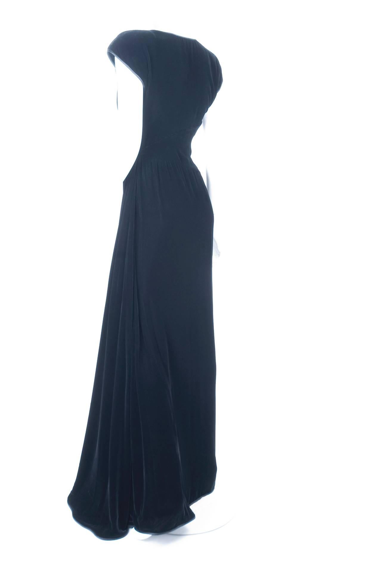 1980 Valentino Black Velvet Evening Gown For Sale 3
