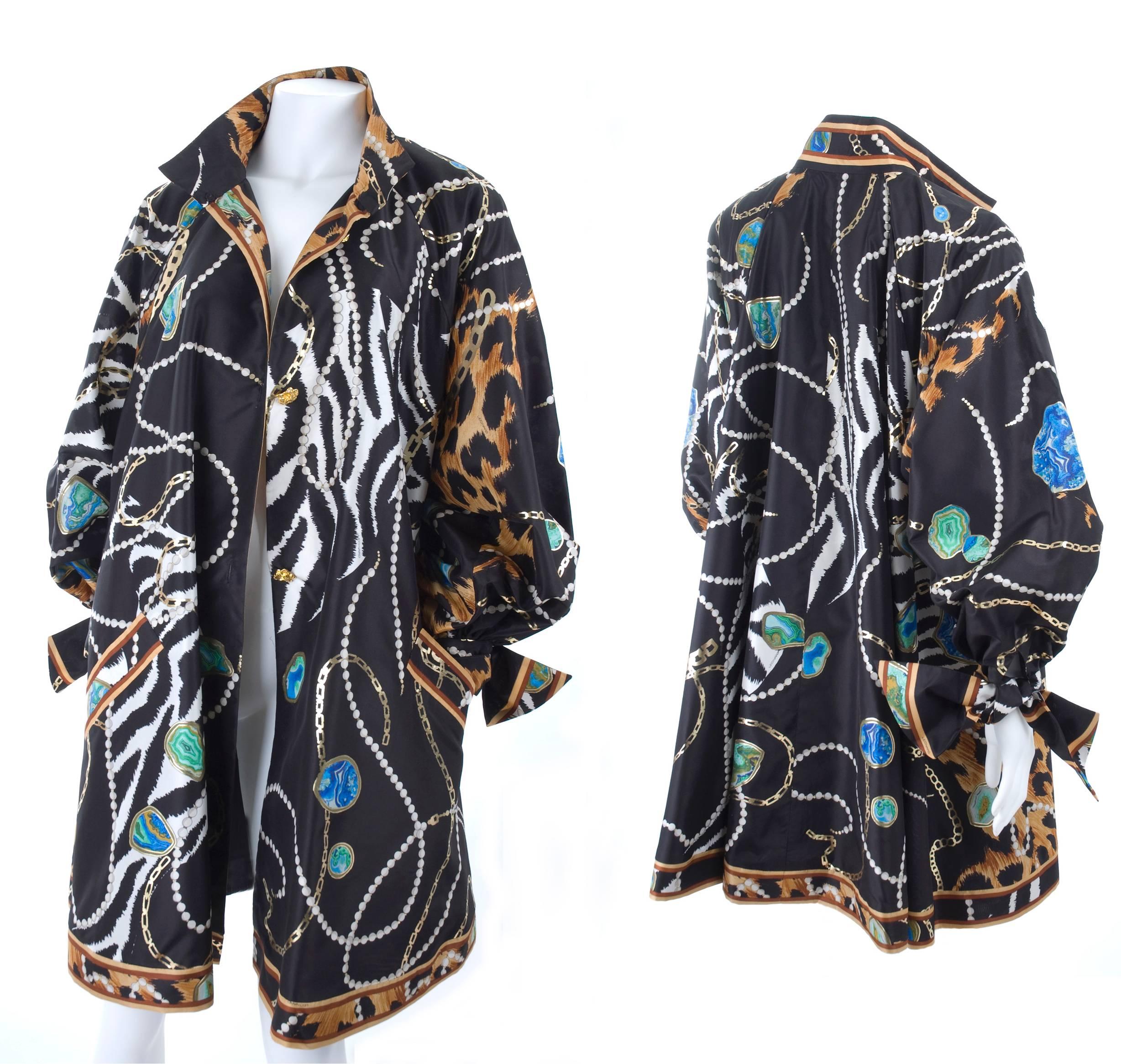 Leonard A-line swing coat with leopard, gold chains, pearls and gemstones hand printed 
100% Silk, 3 Button closure, unlined.
Size  M
Excellent condition - no flaws to mention.

Measurements:
Length 35 bust up to 49 inches