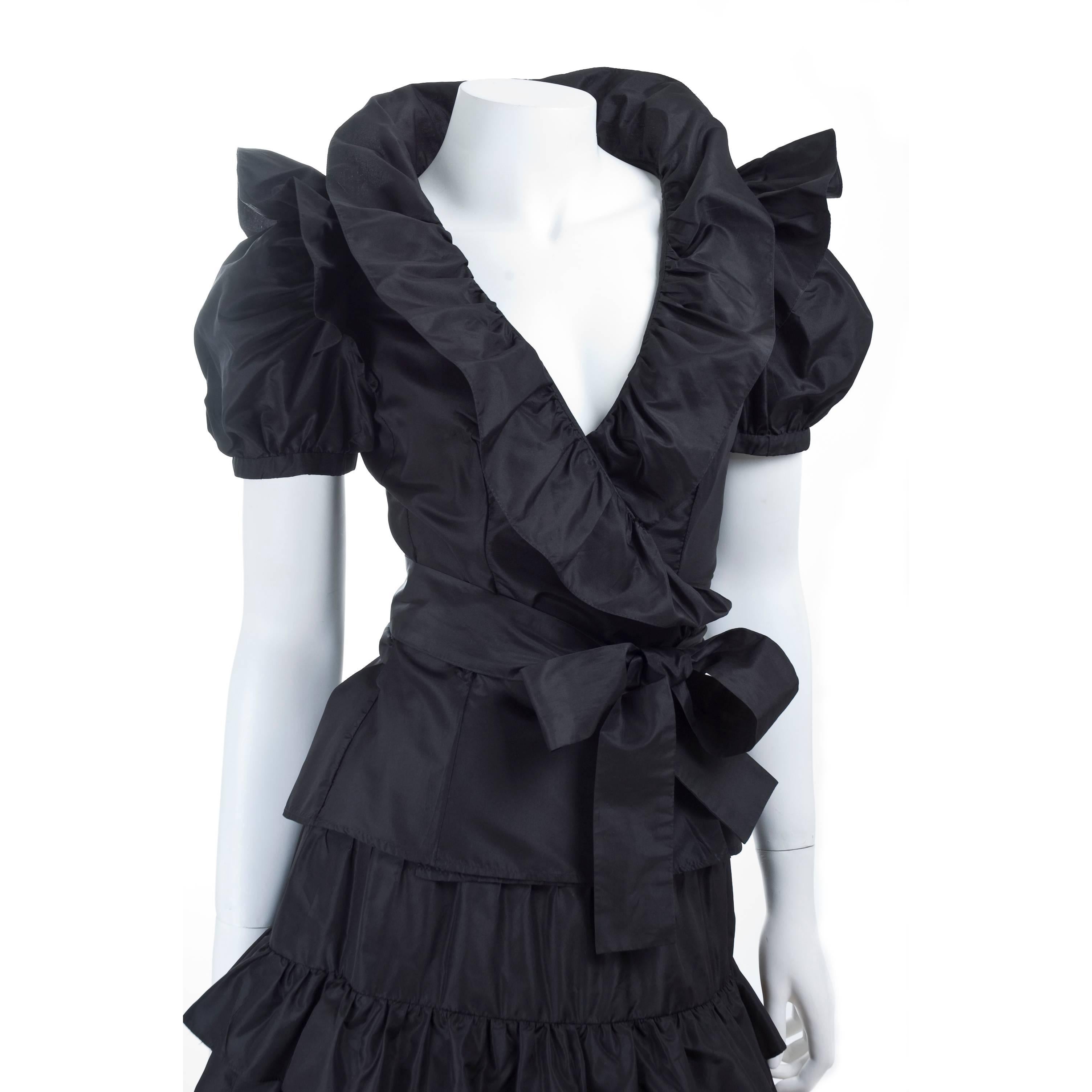 Vintage Yves Saint Laurent 2pc. Taffeta Dress in Black In Excellent Condition For Sale In Hamburg, Deutschland