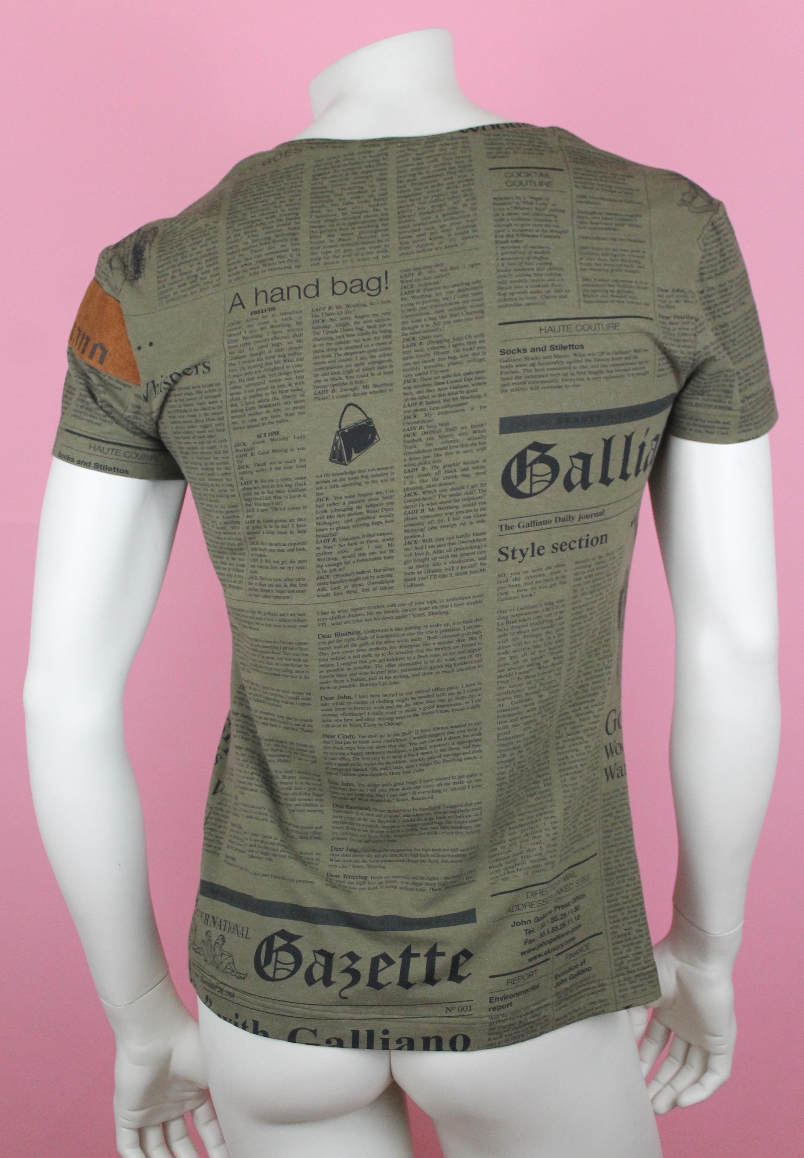 Galliano Gazette Newspaper Print Olive T-Shirt, SS2006, Size S In Good Condition For Sale In Los Angeles, CA