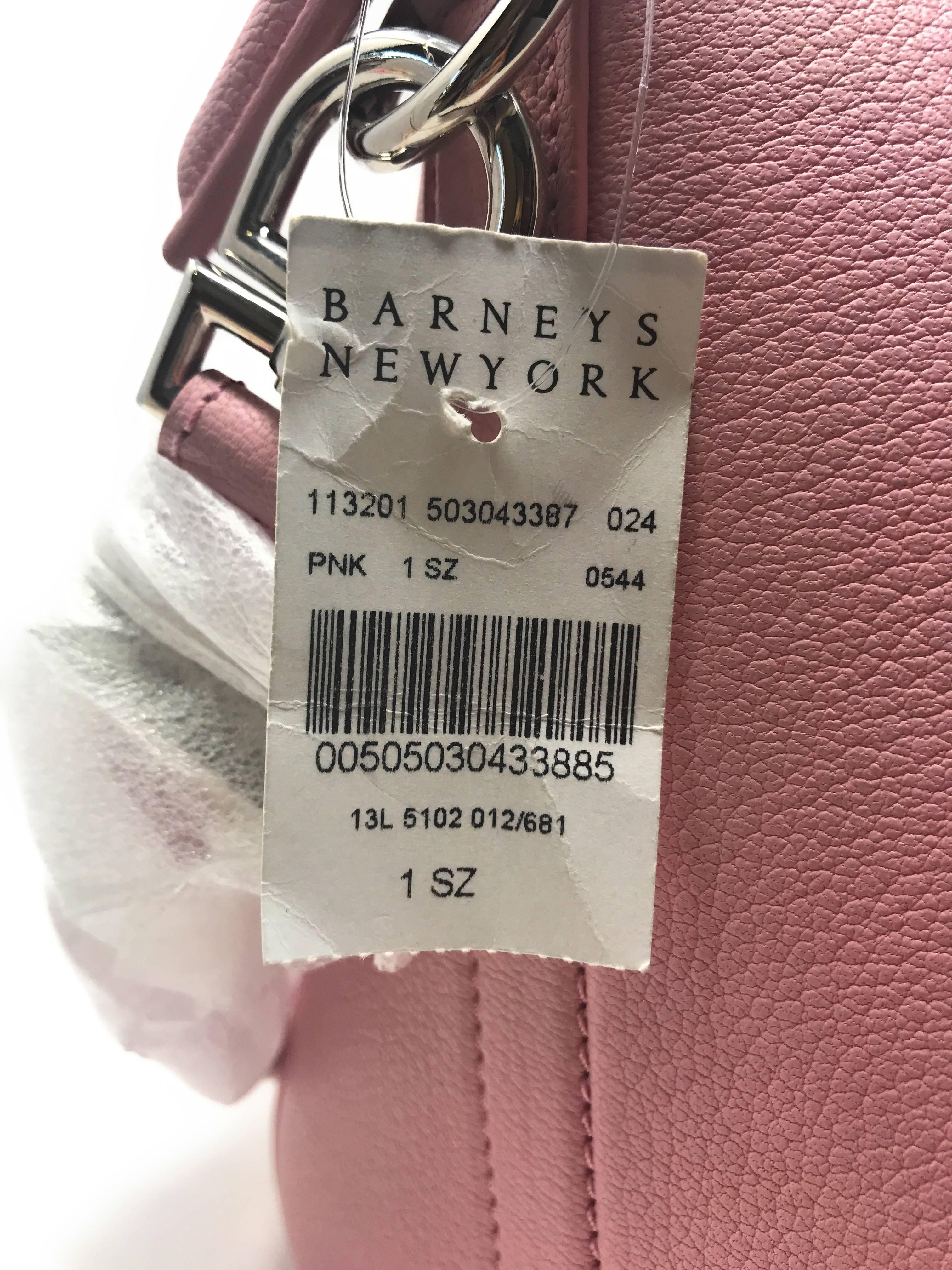 Givenchy Antigona Baby Pink Bag In New Condition In Los Angeles, CA