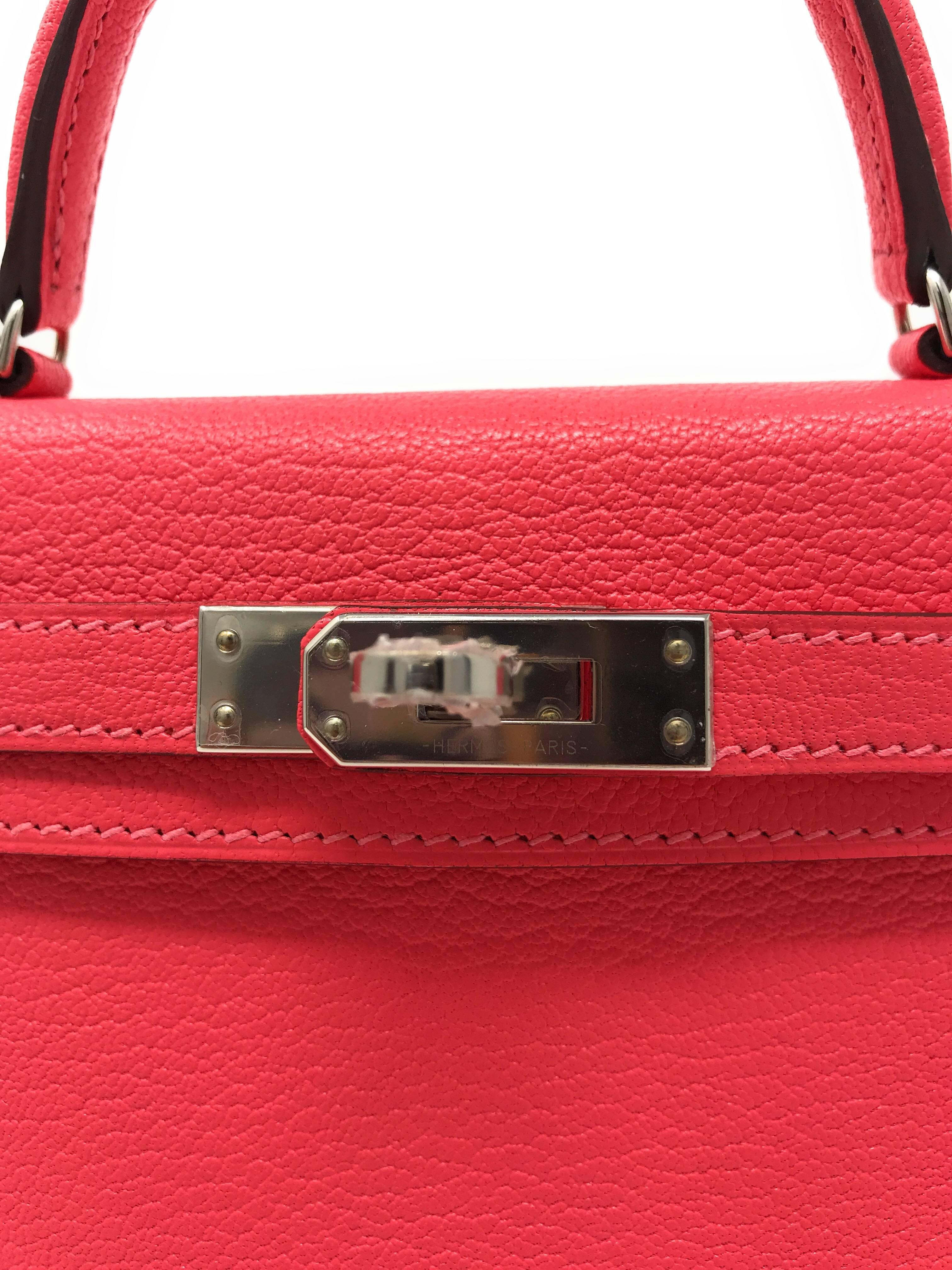 HERMES KELLY 20 Mini Kelly II Rose Lipstick Chevre Palladium VIP Limited Edition In New Condition In Los Angeles, CA