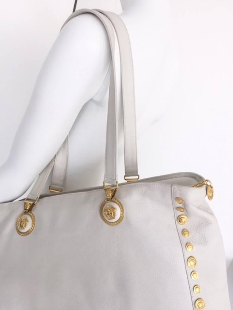 Gianni Versace Couture White Leather Crossbody Bag w / Gold Toned Medusa,  1990s 1