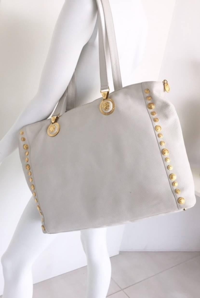 Gianni Versace Couture White Leather Crossbody Bag w / Gold Toned Medusa,  1990s 3