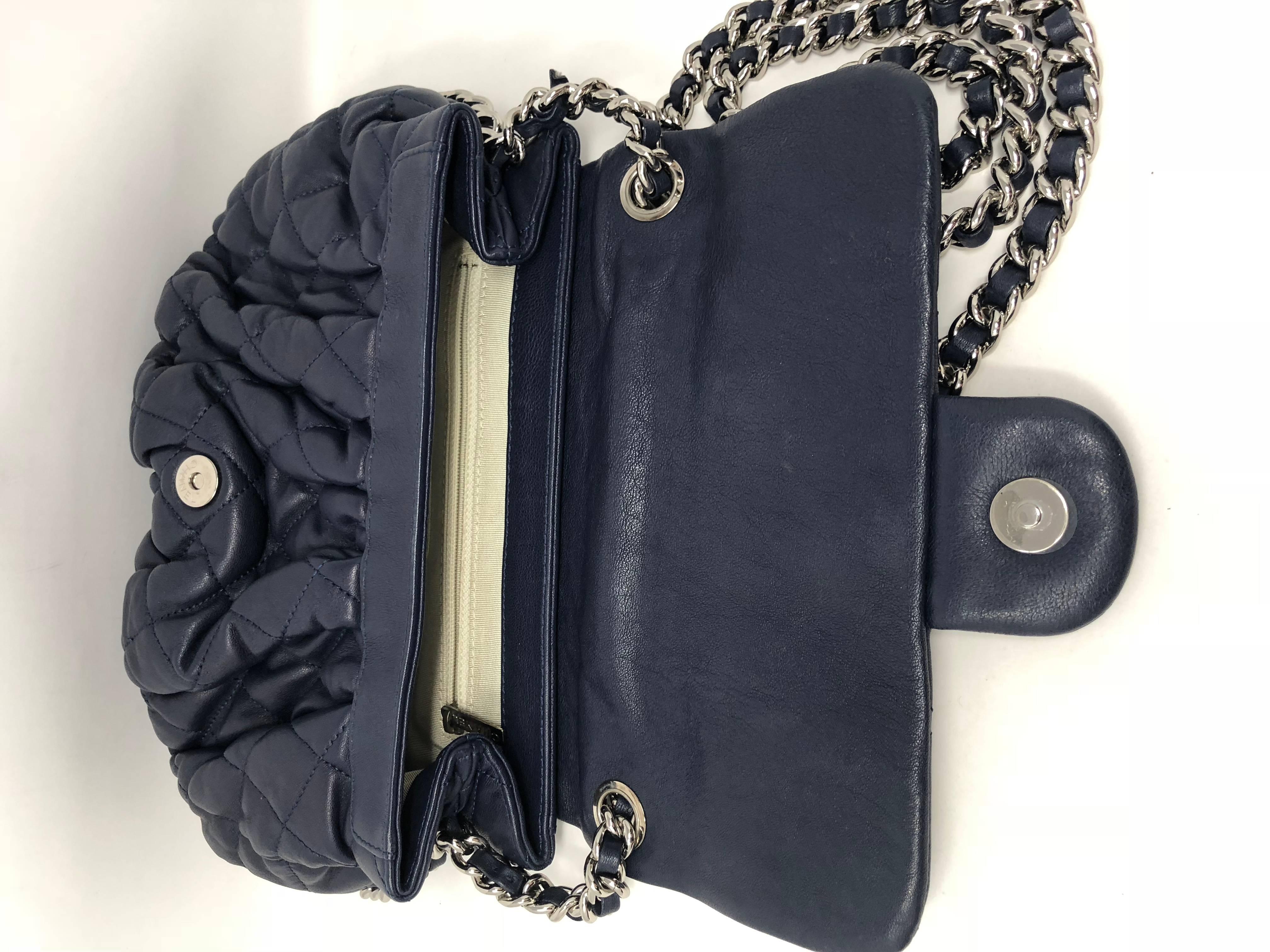 Navy Chanel Chain Around Crossbody In New Condition In Athens, GA