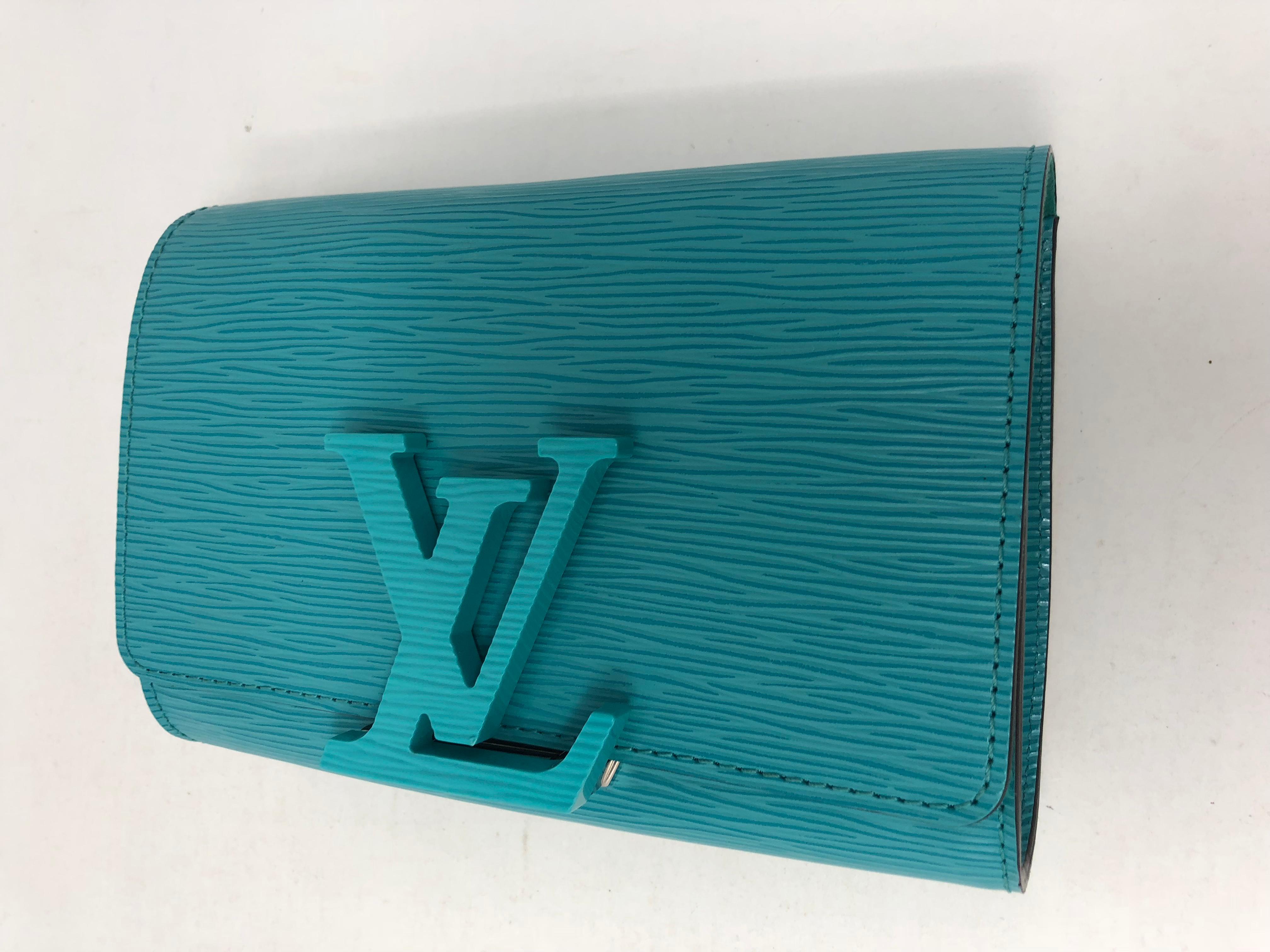 Louis Vuitton Epi Pochette Louise PM Turquoise 2