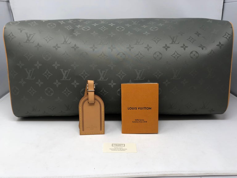 Louis Vuitton Titanium 50 Grey Keepall Bandouliere at 1stdibs