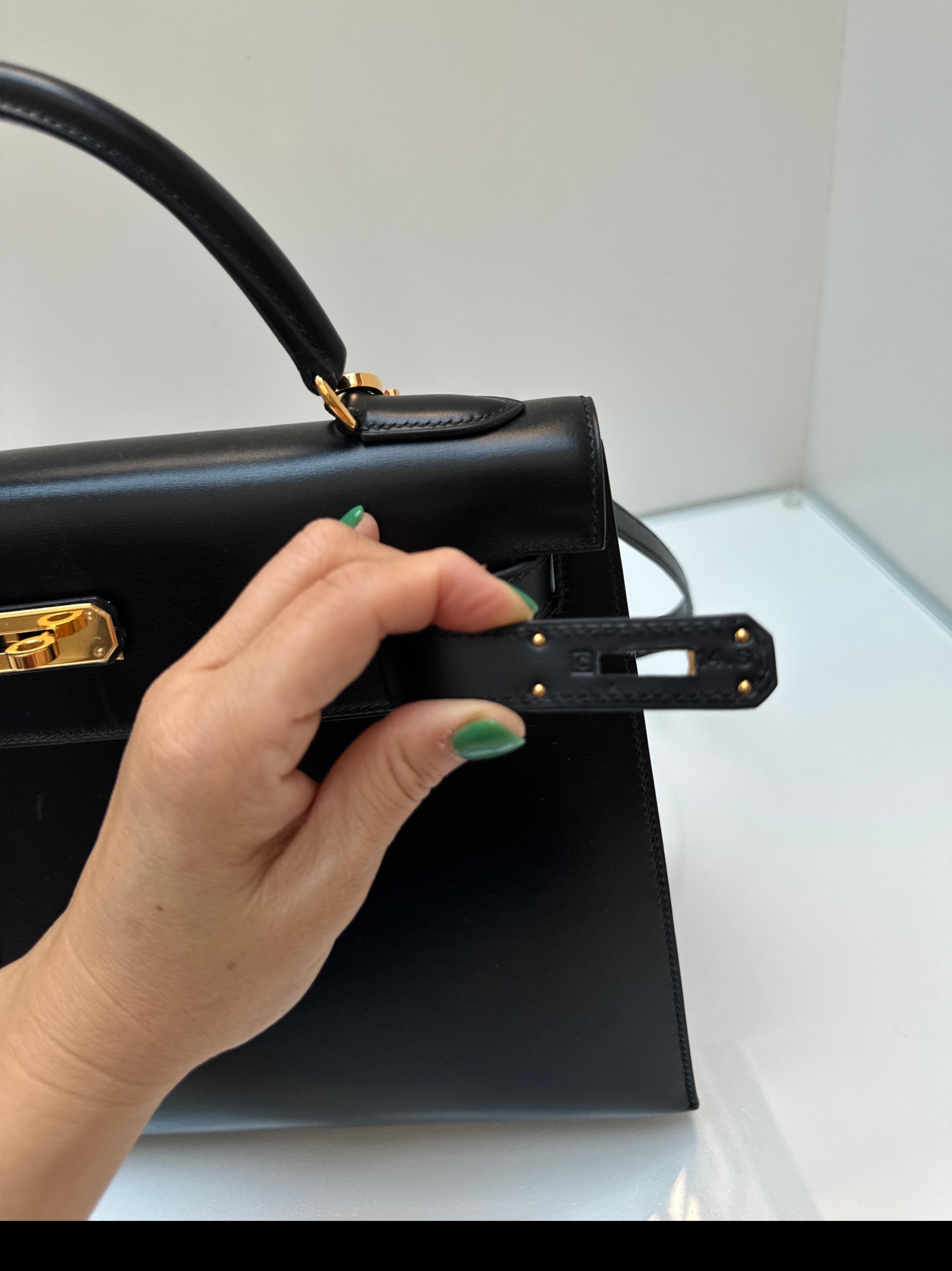 Schwarze Kelly 32 Tasche von Hermès im Angebot 7