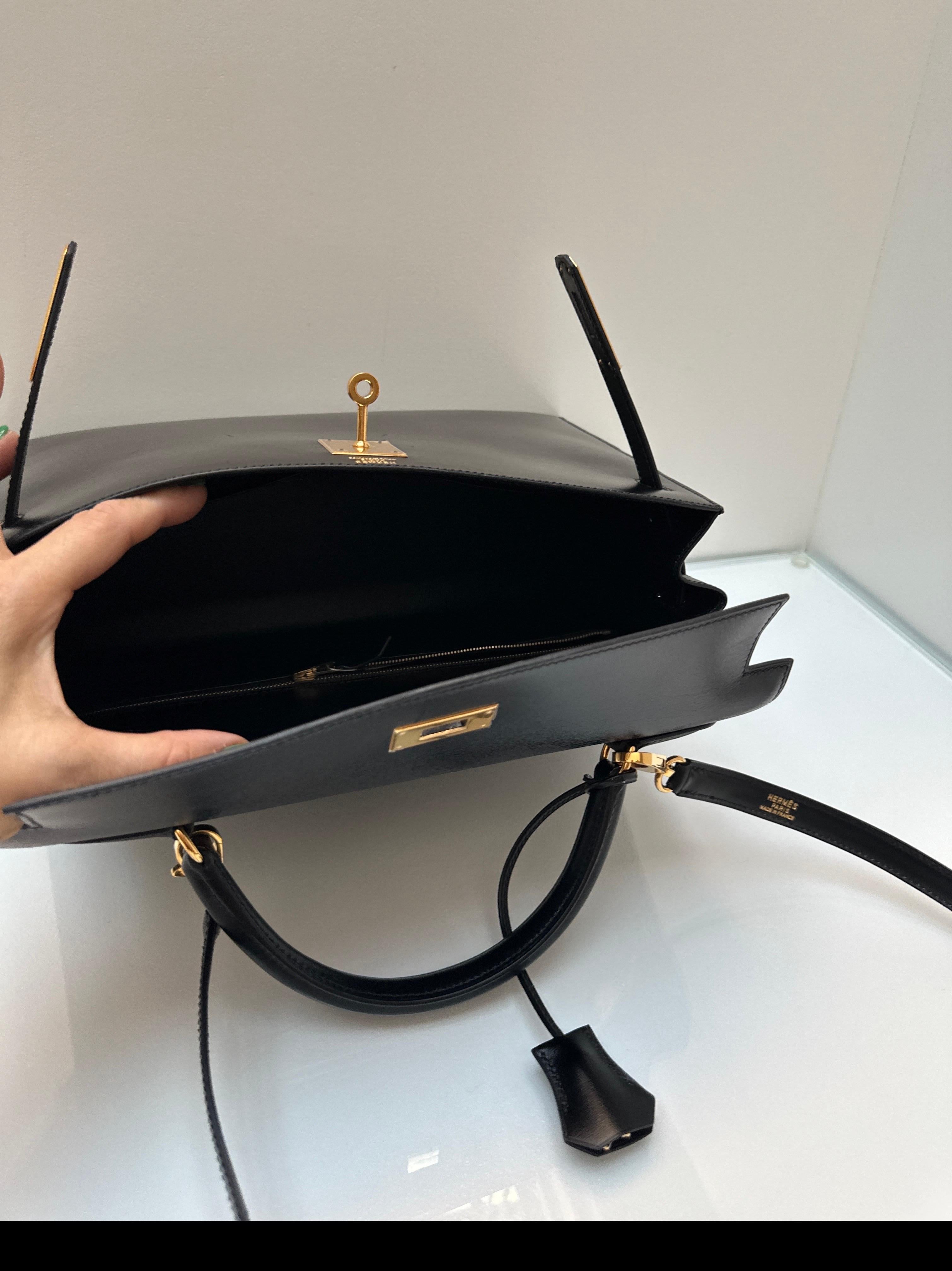 Schwarze Kelly 32 Tasche von Hermès im Angebot 10