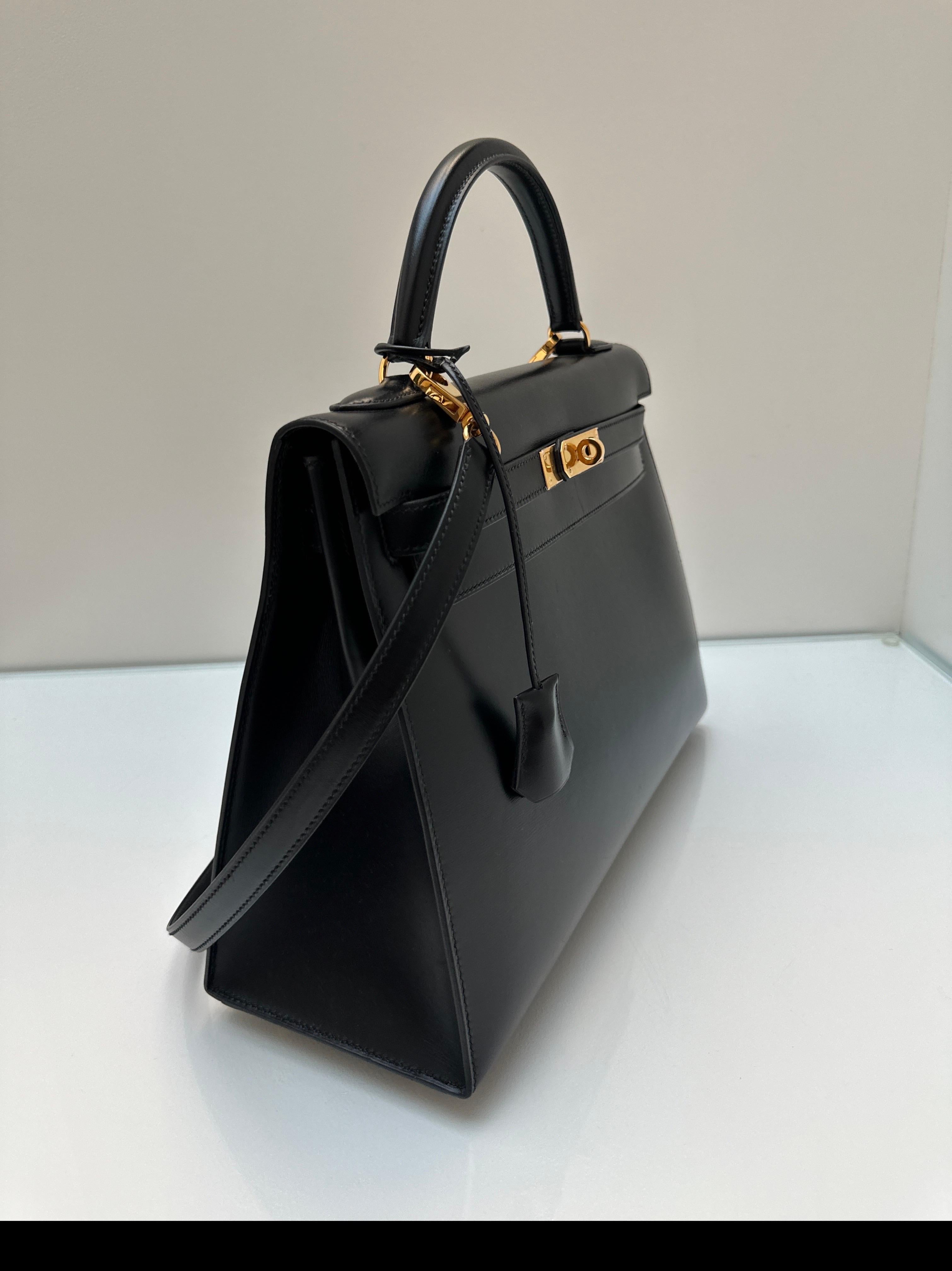 Schwarze Kelly 32 Tasche von Hermès im Angebot 15