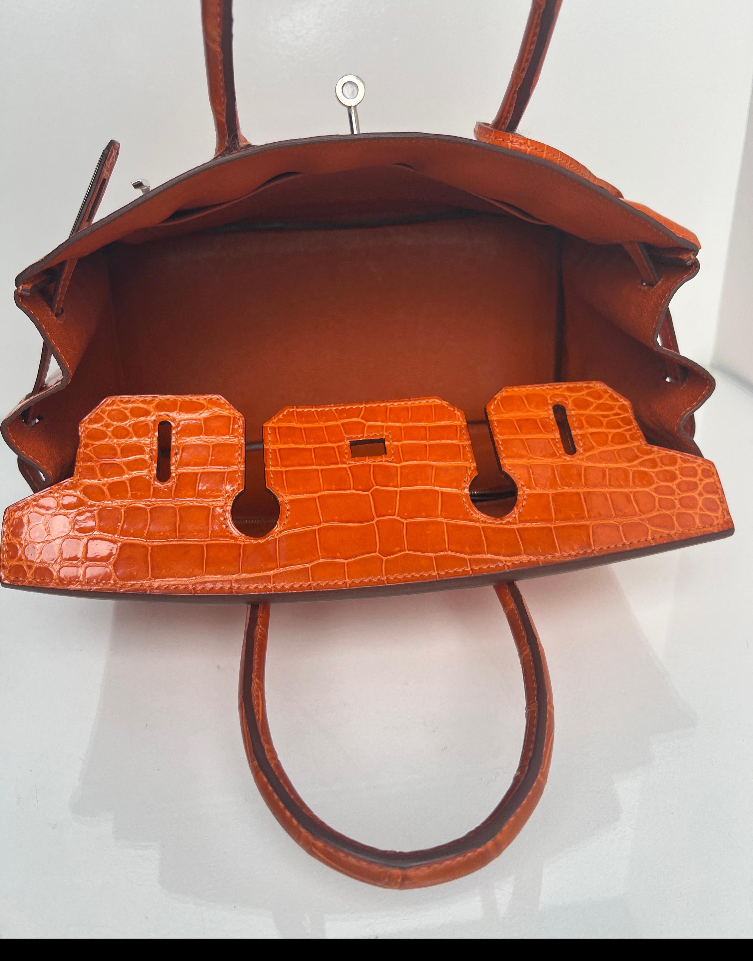 Hermes Sac Birkin 30 en crocodile orange brillant en vente 10