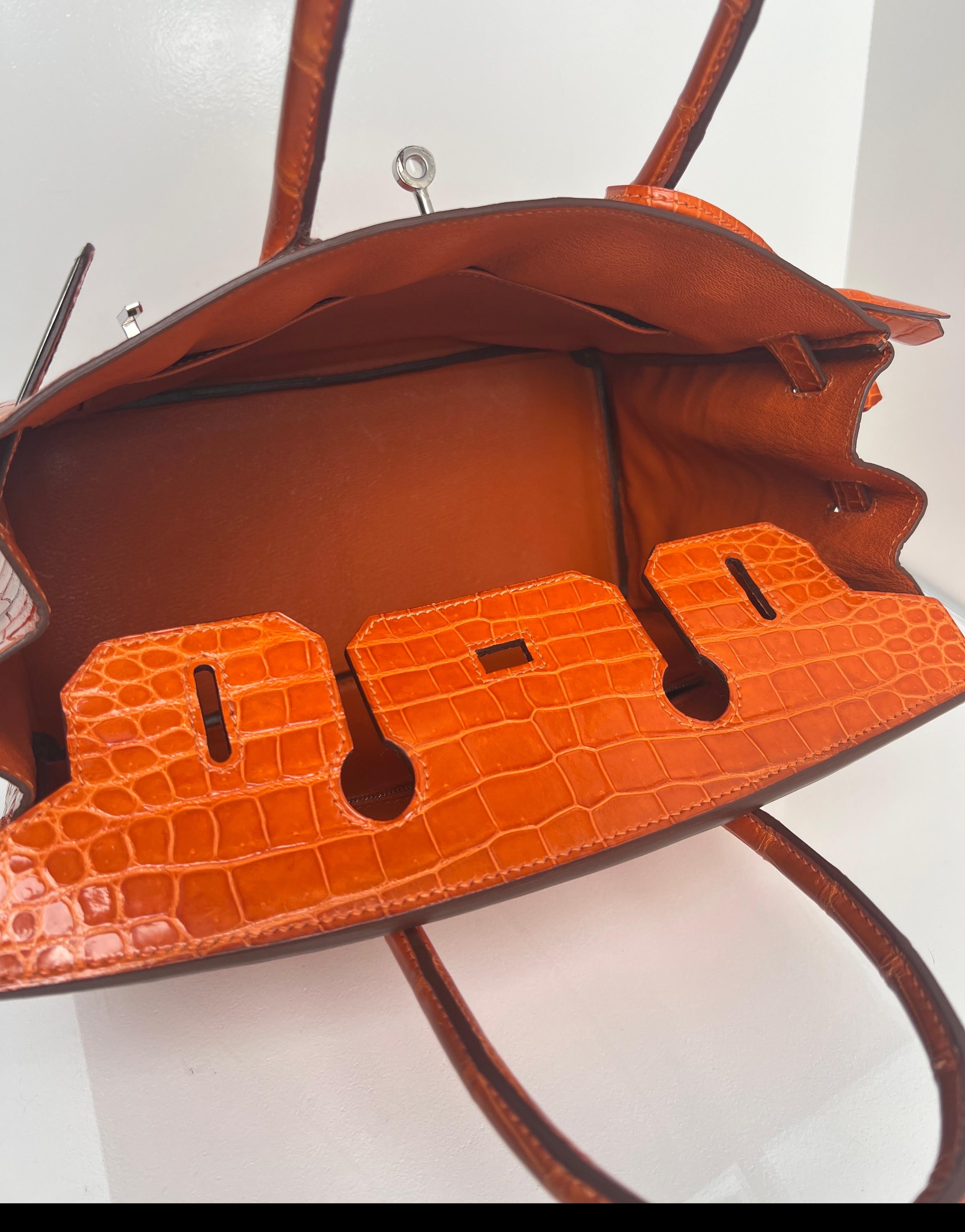 Hermes Sac Birkin 30 en crocodile orange brillant en vente 11