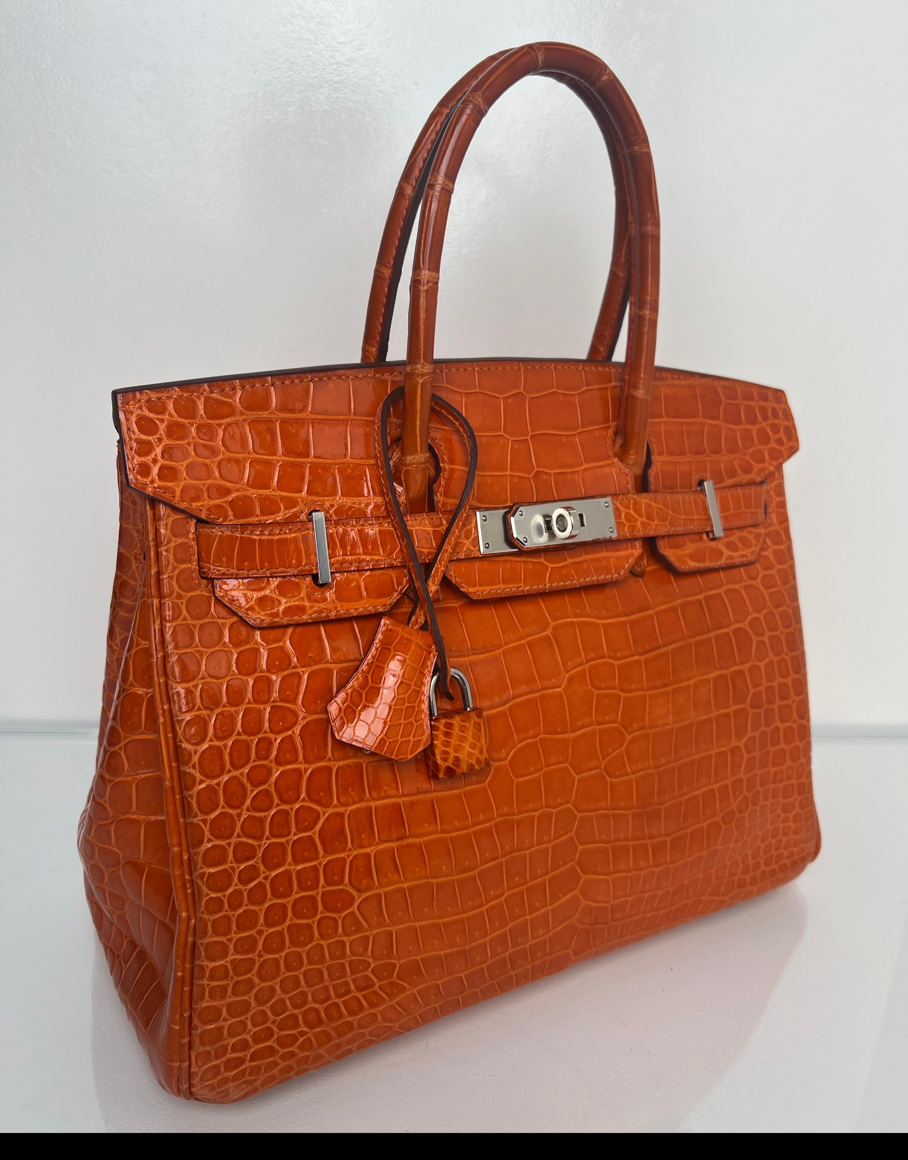 Hermes Sac Birkin 30 en crocodile orange brillant en vente 14