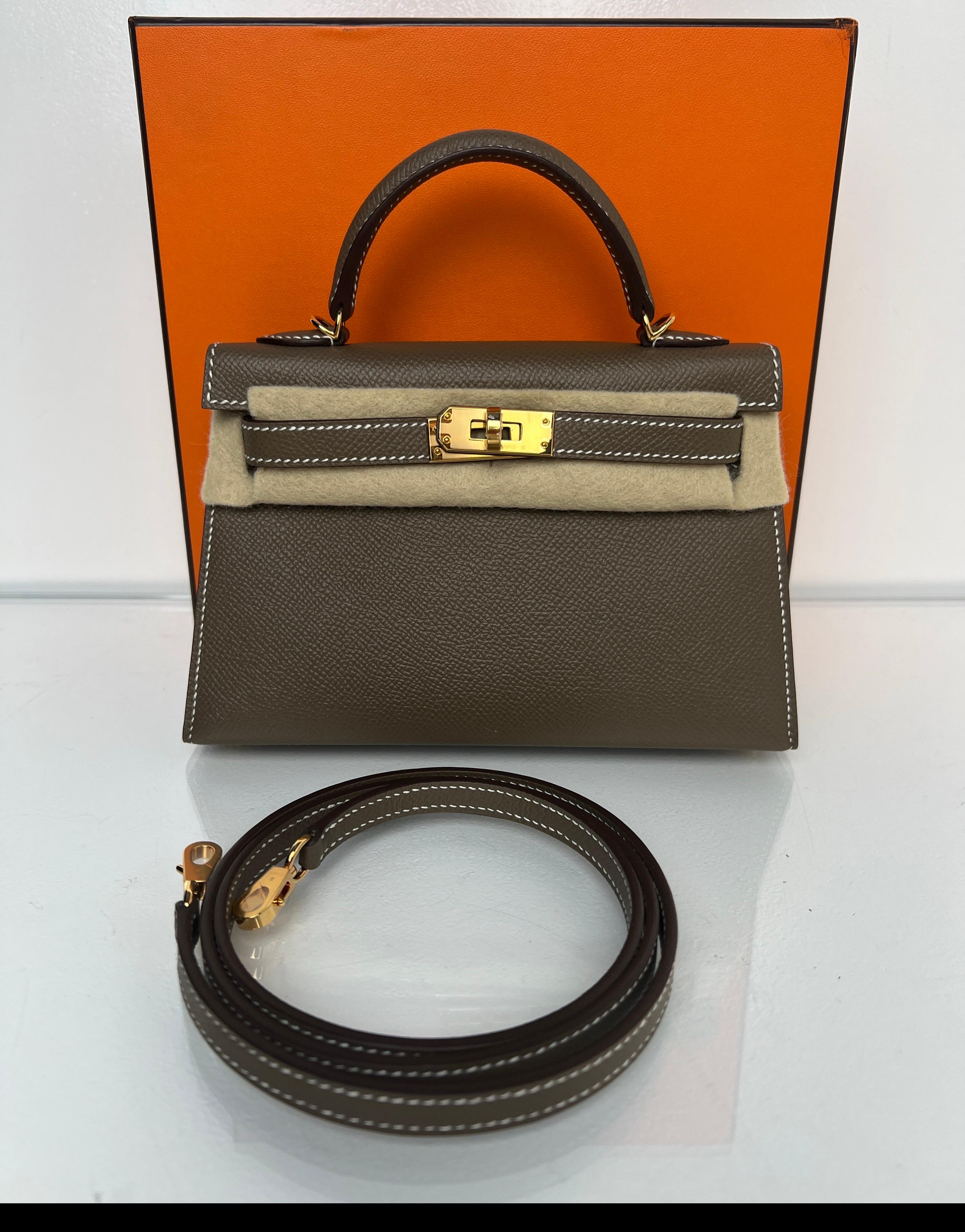 Noir Hermes Etoupe Mini Kelly Bag en vente