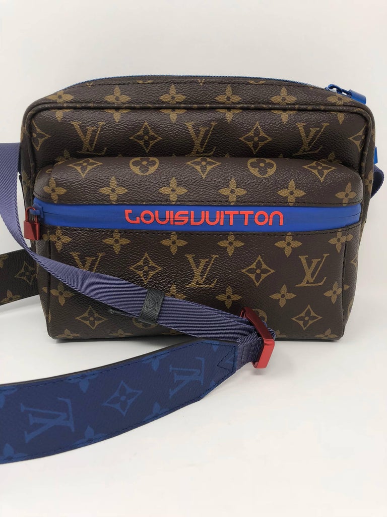 Outdoor Messenger PM, Used & Preloved Louis Vuitton Crossbody Bag, LXR  Canada, Blue