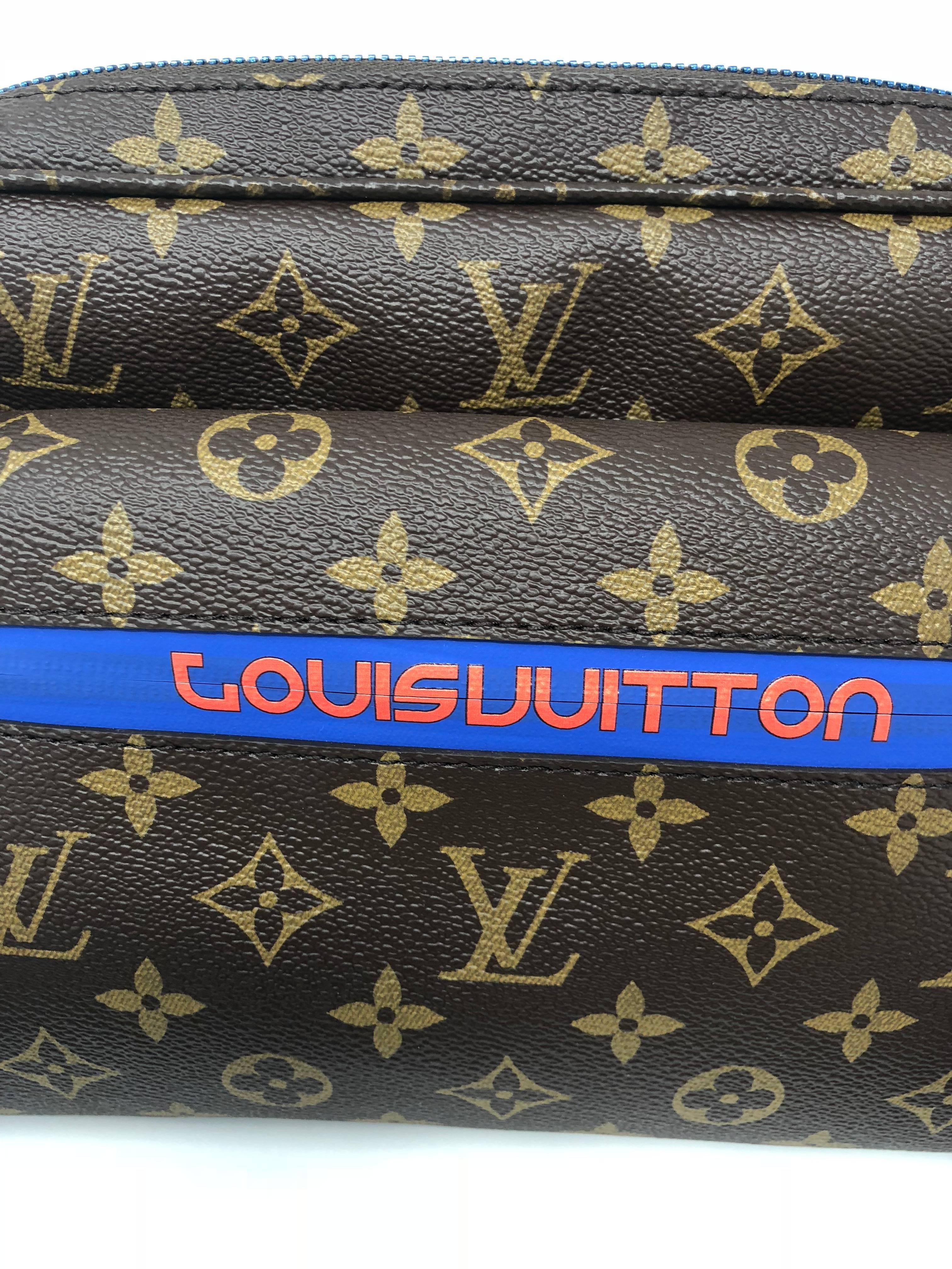 Louis Vuitton Messenger PM Monogram Outdoor  Blue Pacific Split In New Condition In Athens, GA