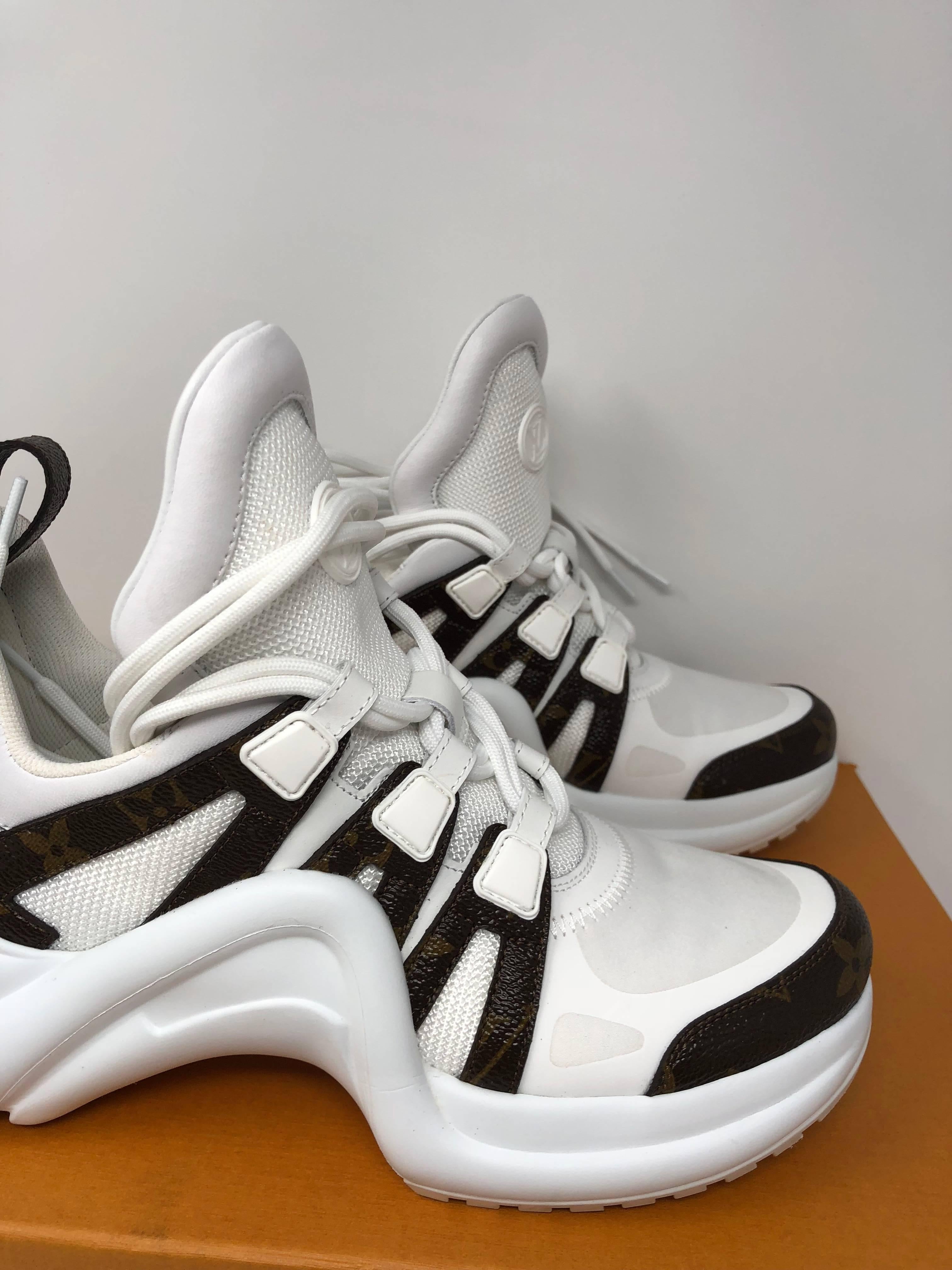 lv cloth trainers