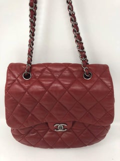 Chanel Rote Blasenledertasche
