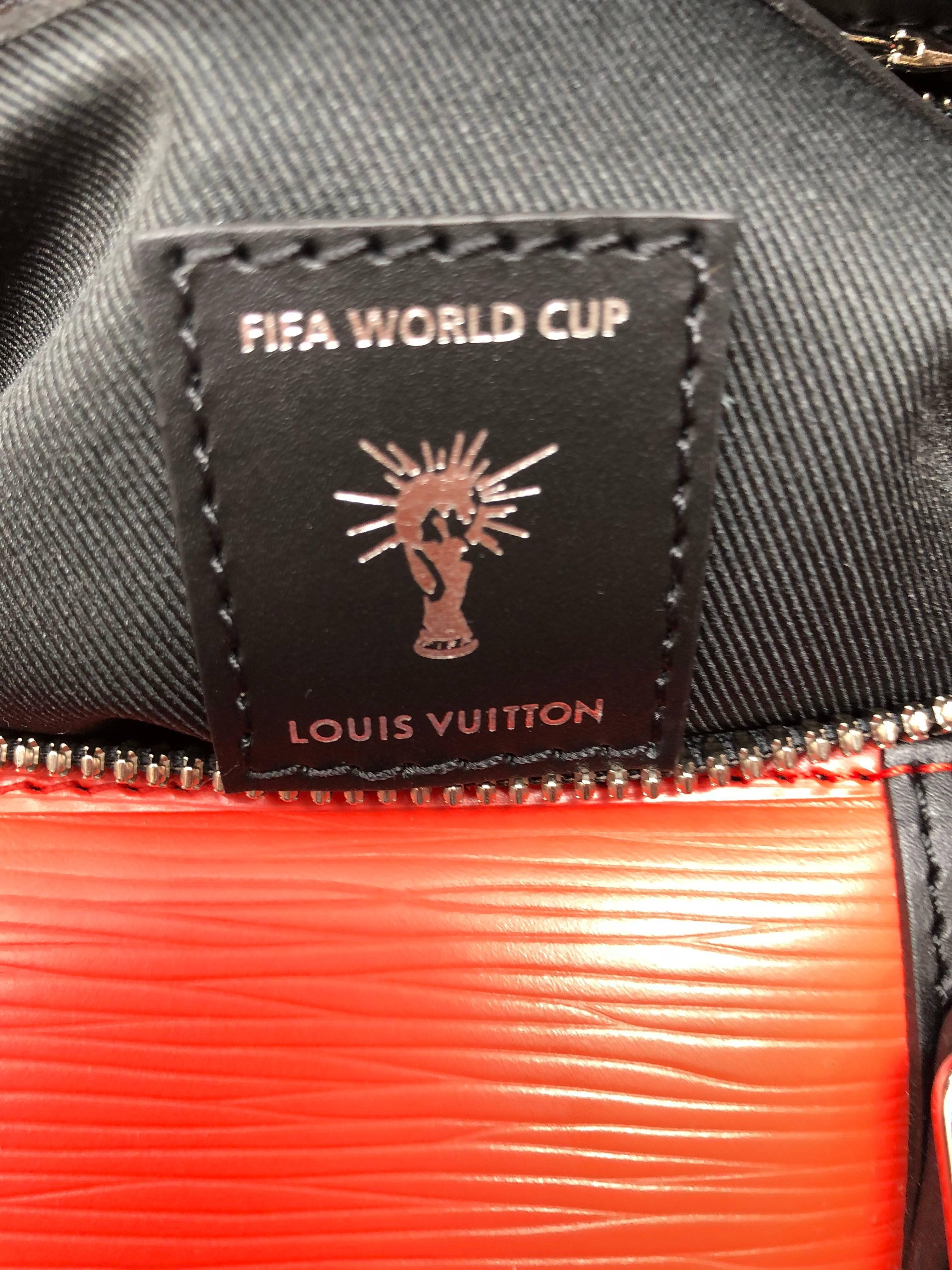Louis Vuitton Keepall Bandouliere 50 Commande spéciale Collection Coupe du Monde FIFA 10