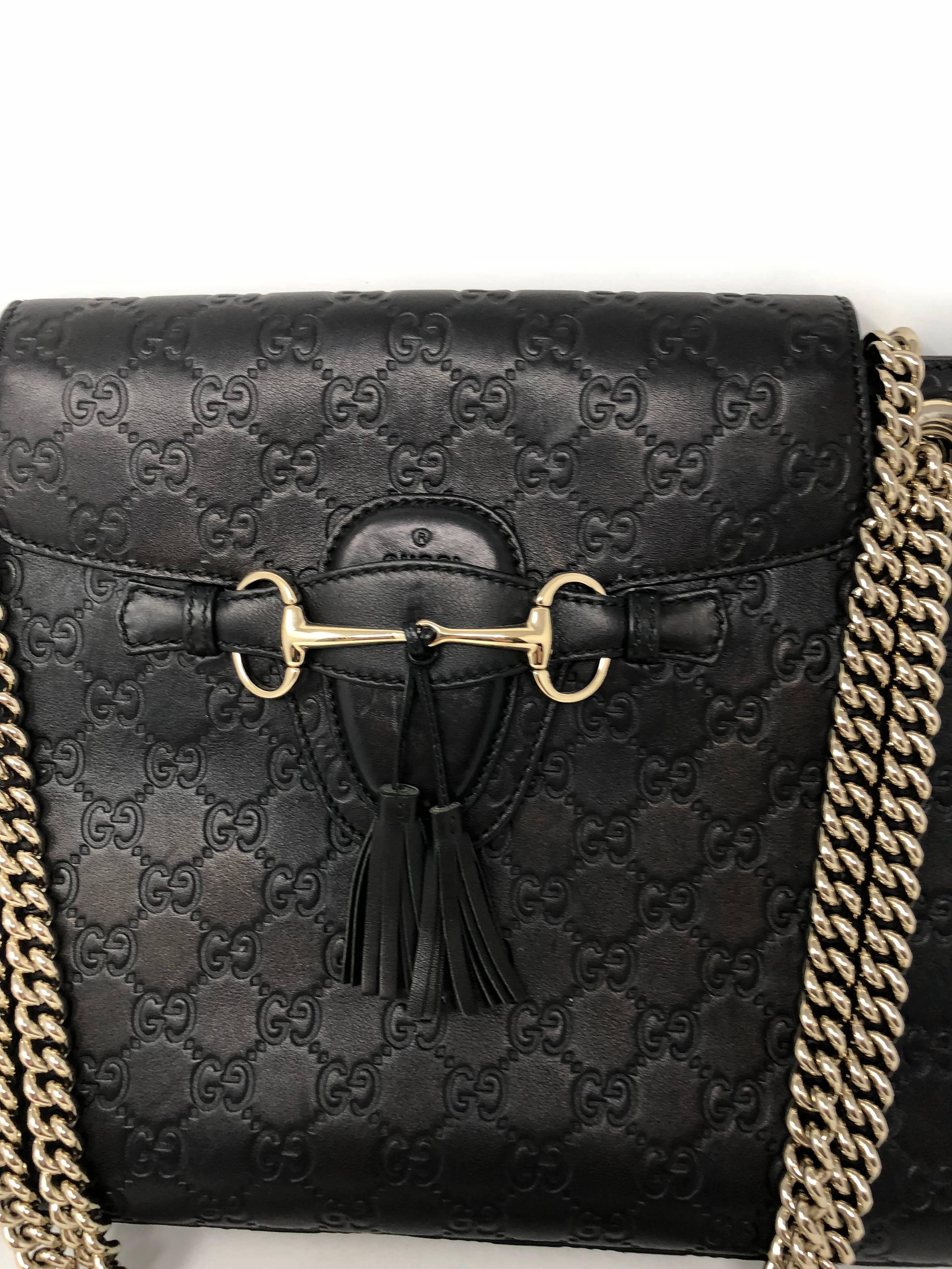 GUCCI Guccissima Large Emily Chain Shoulder Bag in black embossed leather, 
drop: 11.5 in. when doubled up, but can be worn as a crossbody 