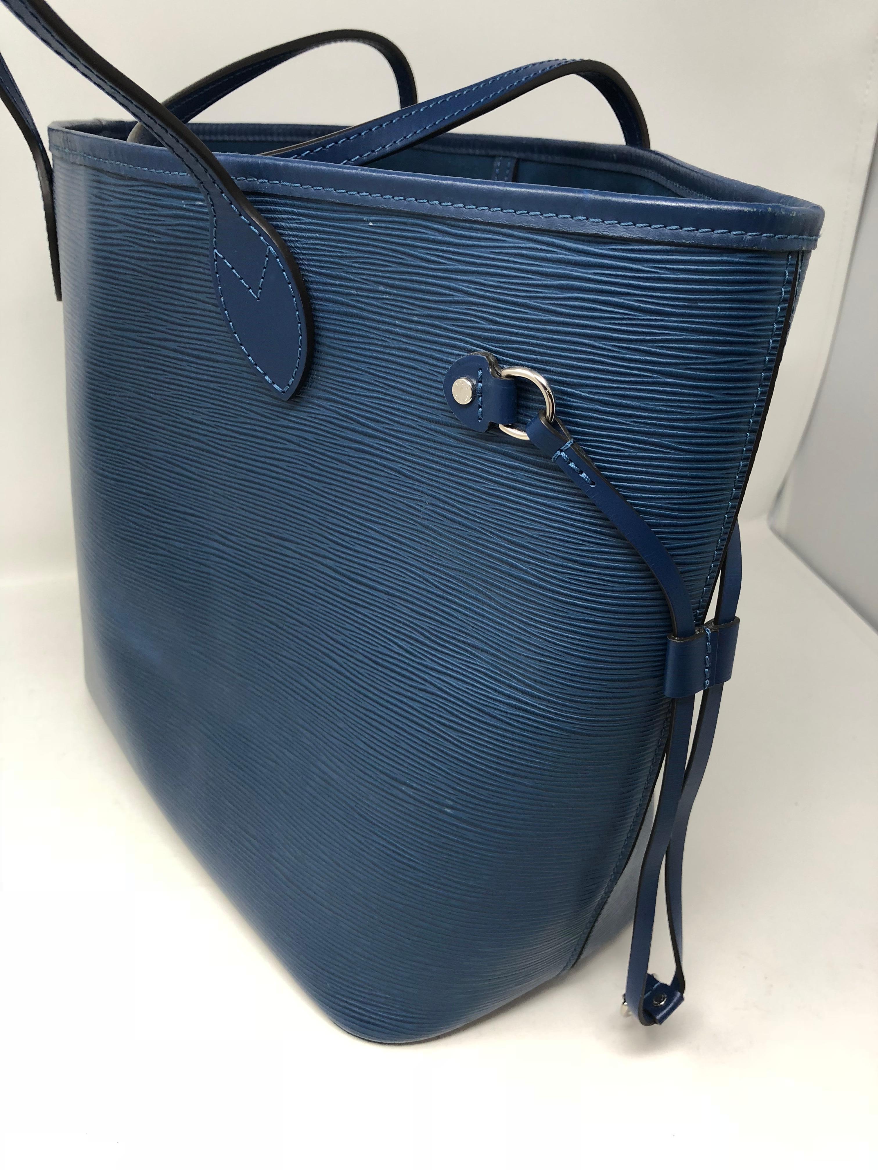 Louis Vuitton Blue Epi Neverfull MM In Fair Condition In Athens, GA