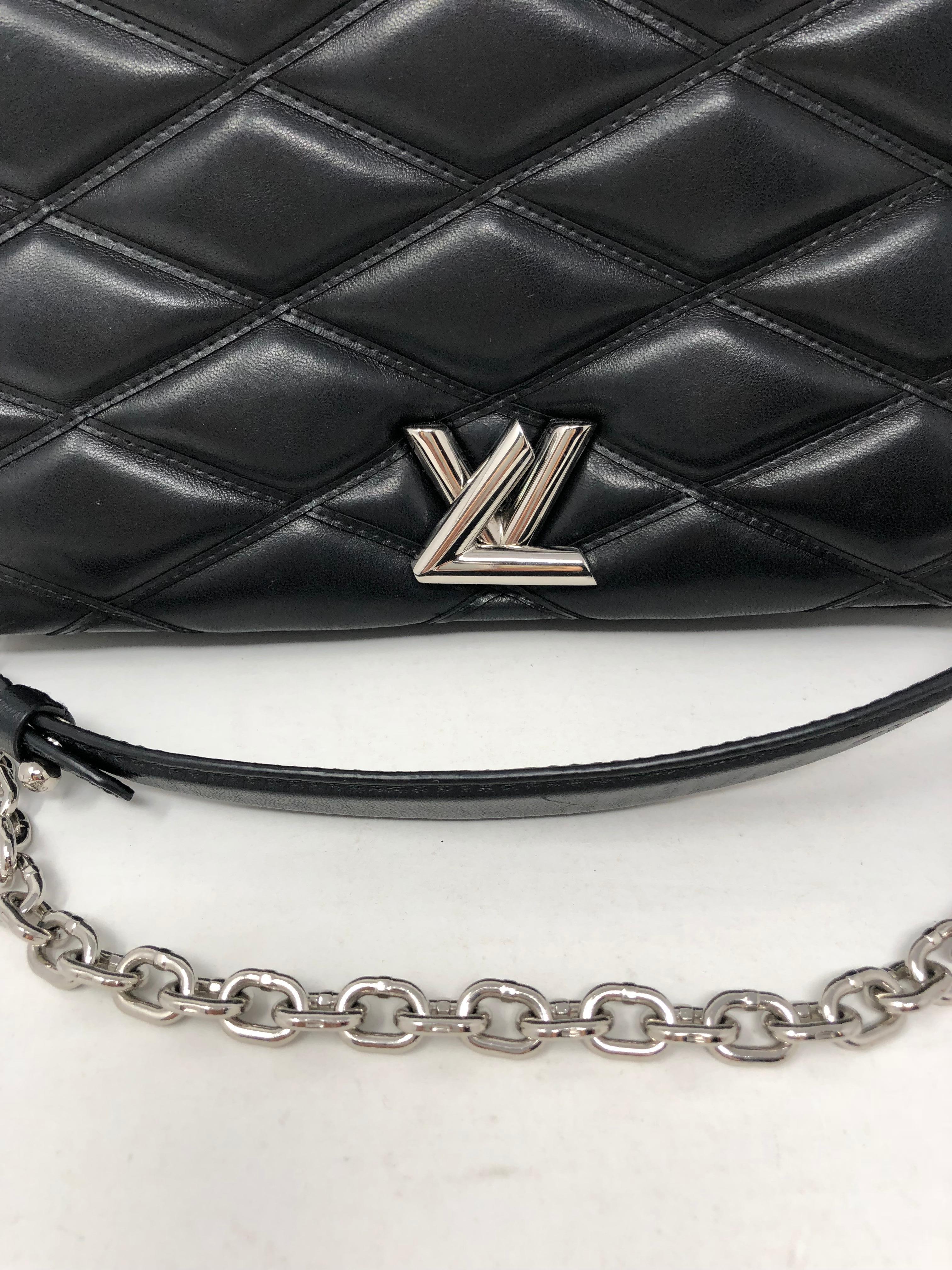 Louis Vuitton Go-14 MM Noir Crossbody Bag In Excellent Condition In Athens, GA