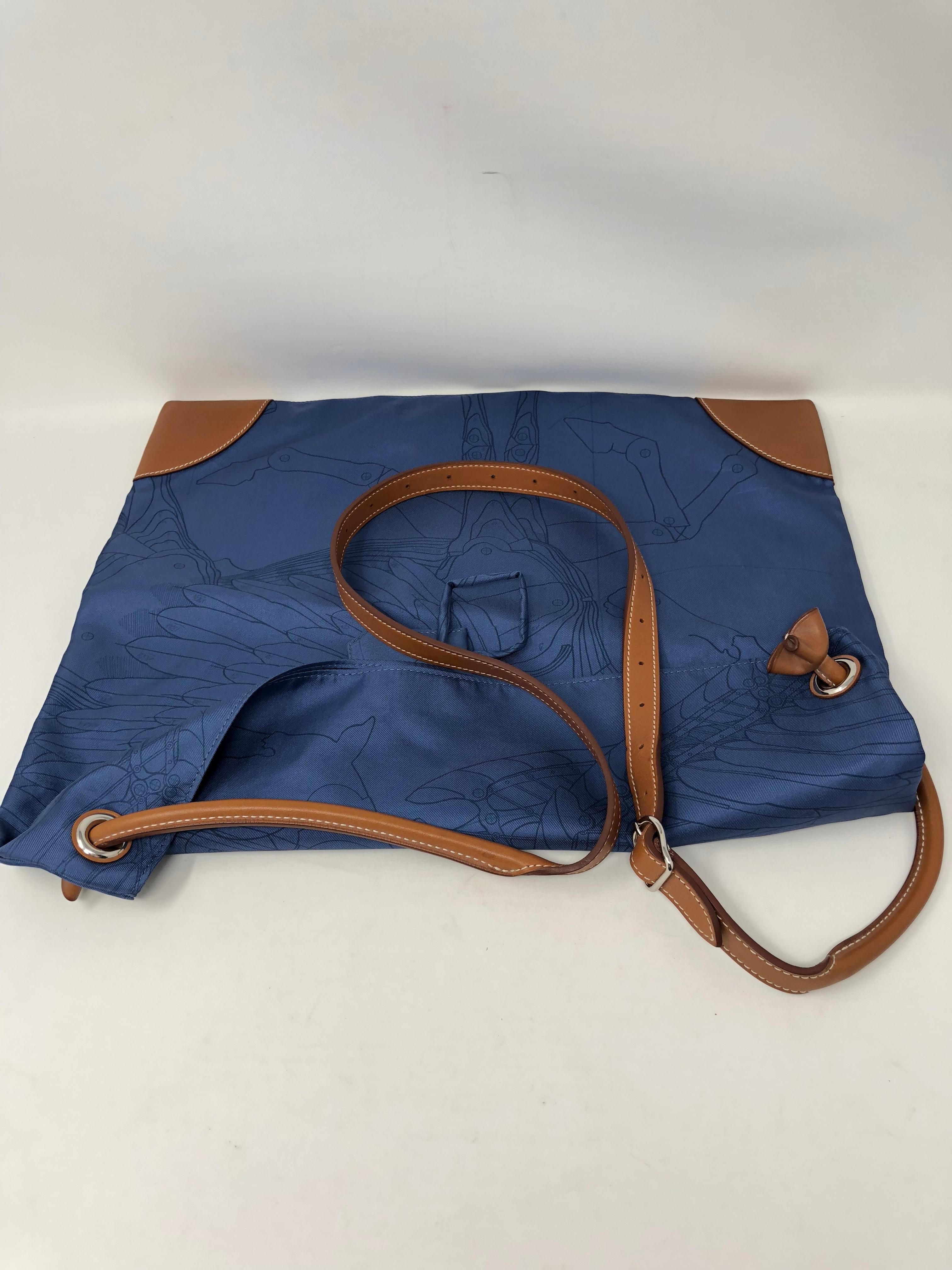 Hermes Blue Silky City Bag In New Condition In Athens, GA