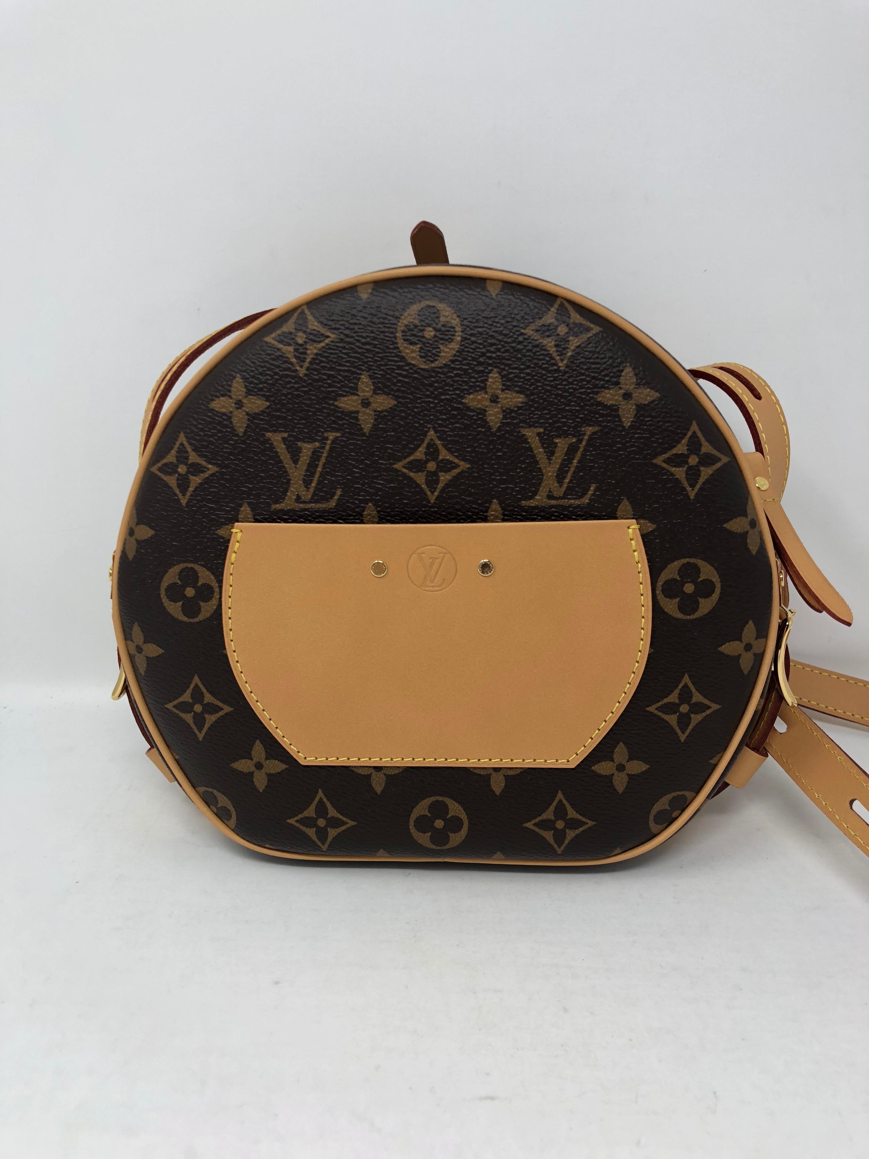 Louis Vuitton Boite Chapeau Souple Monogram Bag In New Condition In Athens, GA