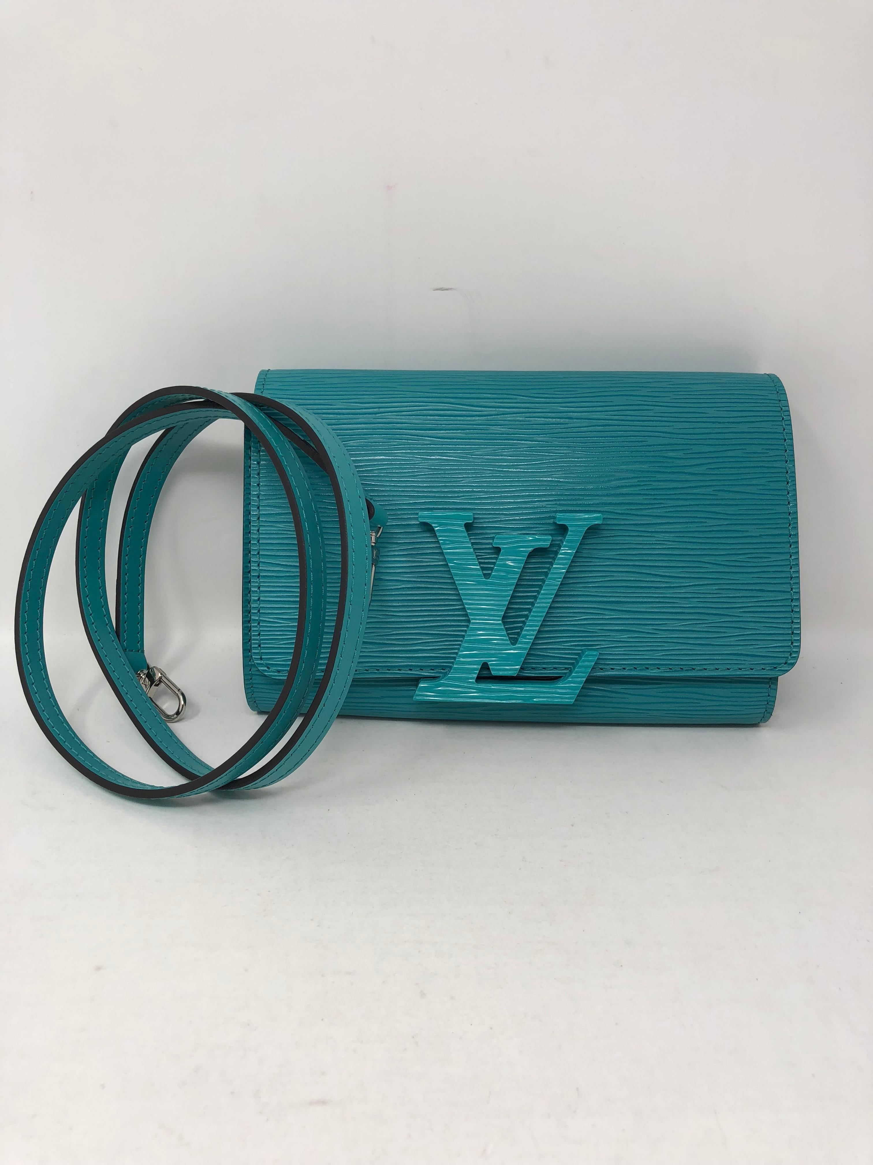 louis vuitton turquoise bag