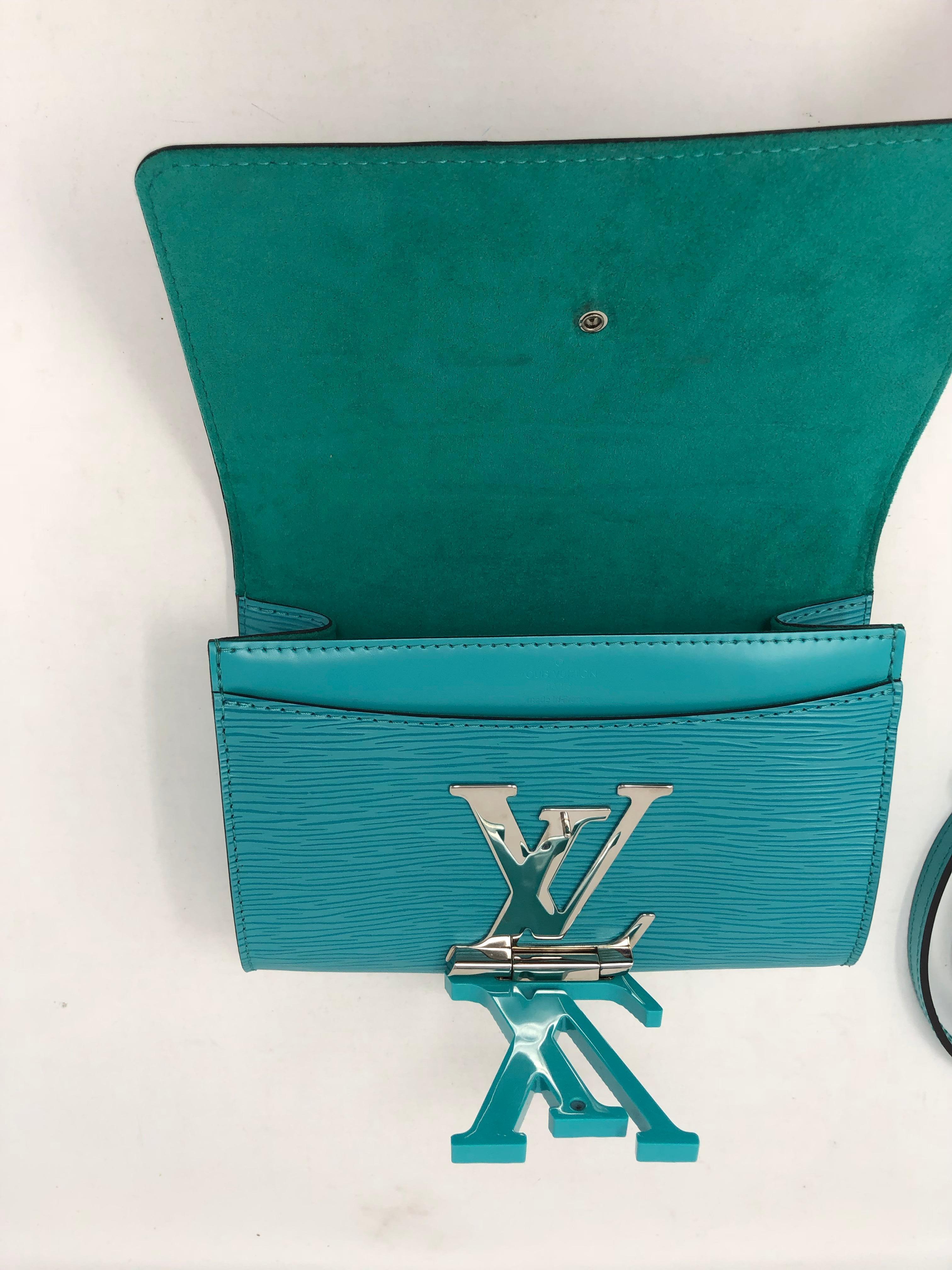 Louis Vuitton Epi Pochette Louise PM Turquoise 1