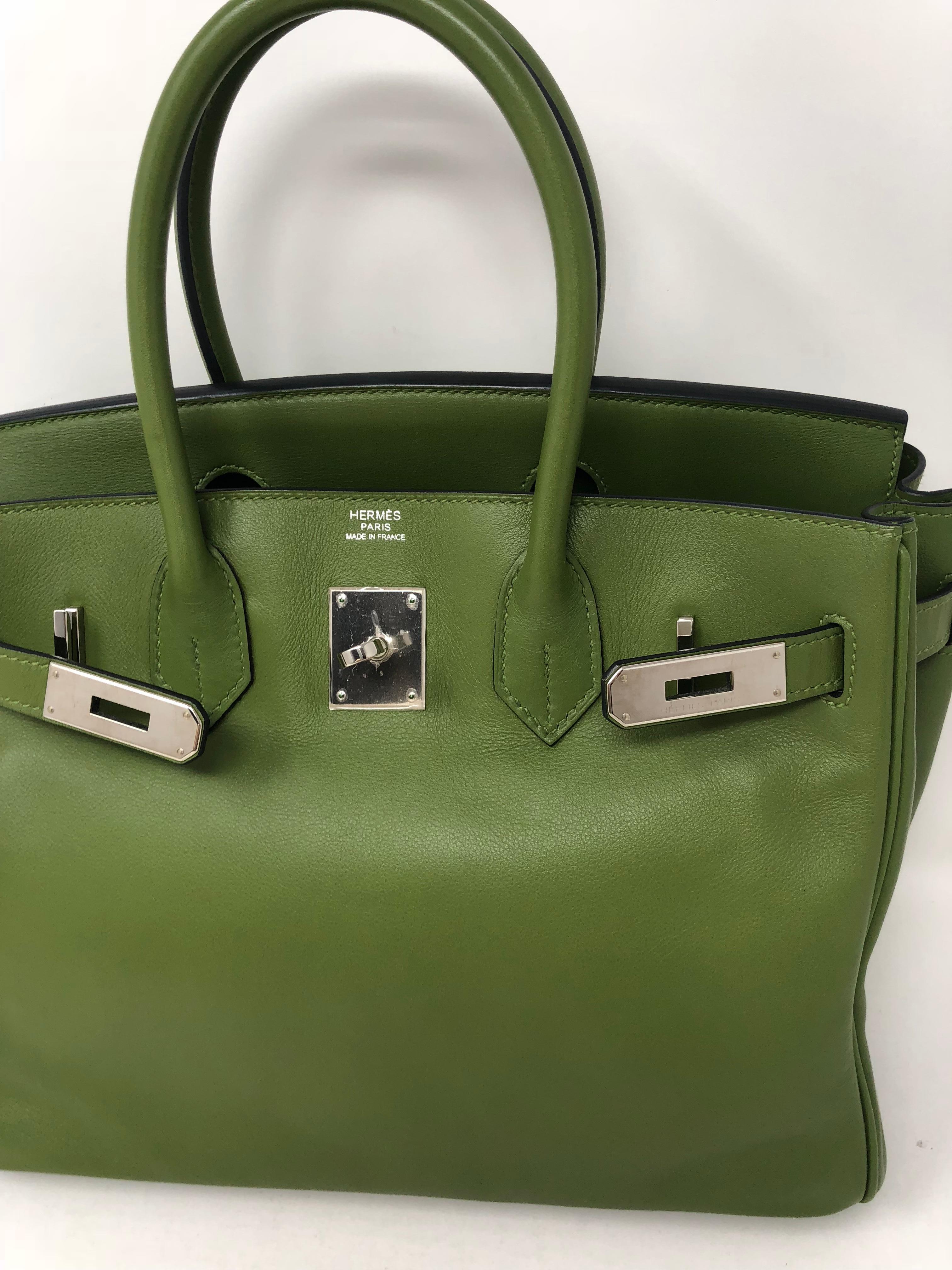 Hermes Birkin 30 in Pelouse Swift leather. Pelouse in French means lawn. The green-pelouse color is beautiful and no longer available at Hermes. From 2009 and in very good condiotion. Most wanted size 30. Swift leather is beautiful. Palladium