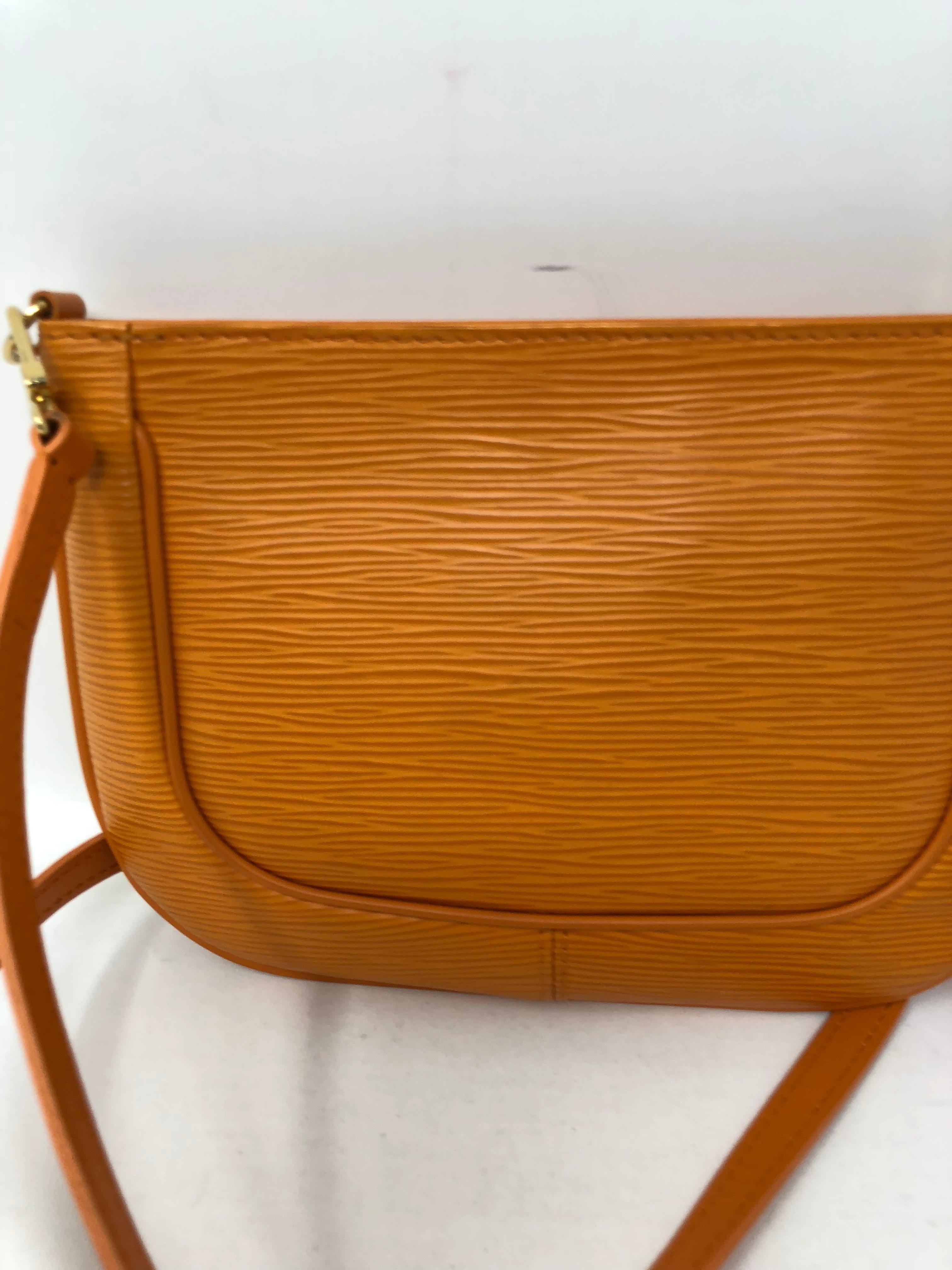 Louis Vuitton Orange Epi Crossbody bag 2