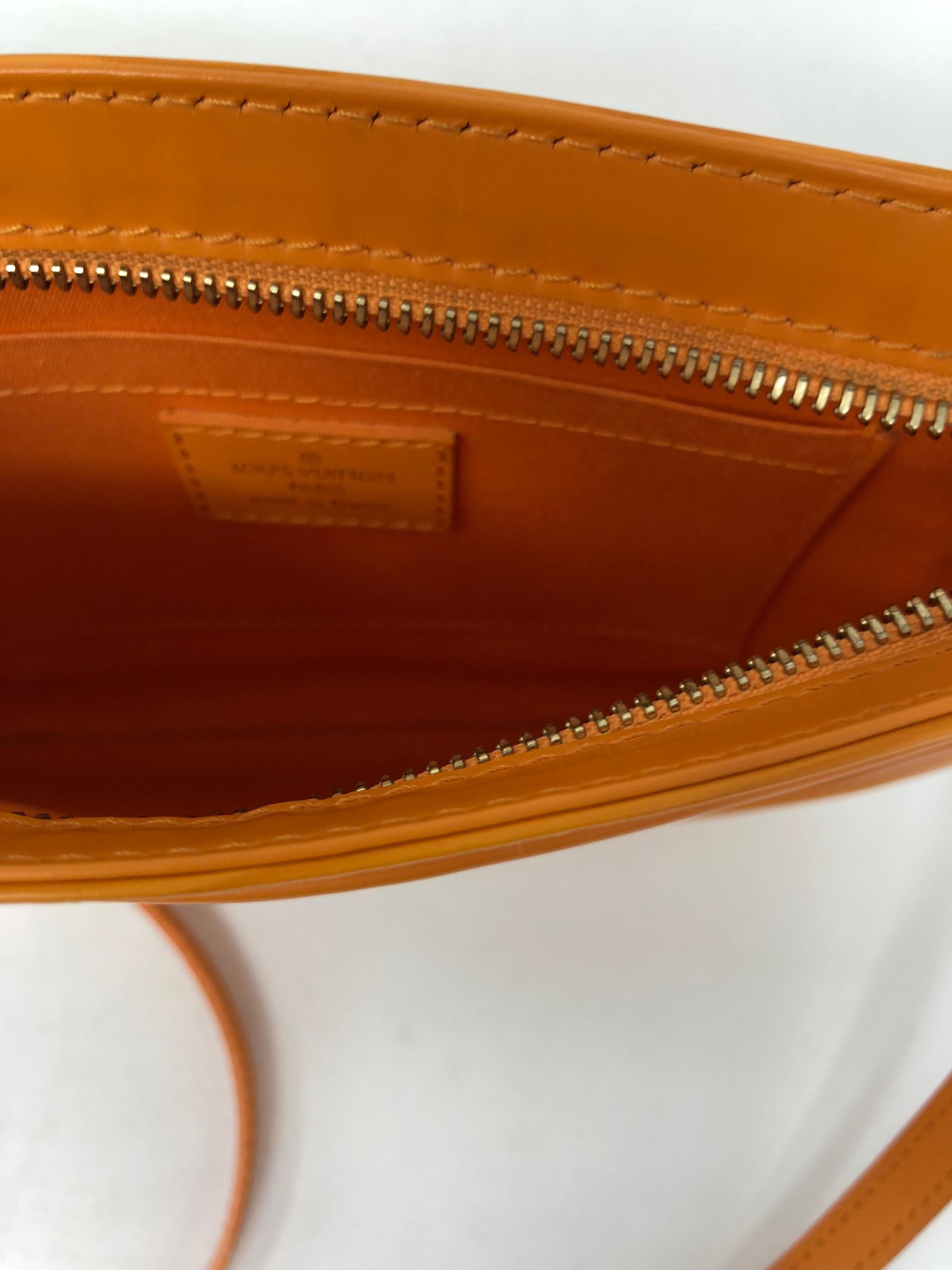 Louis Vuitton Orange Epi Crossbody bag 3