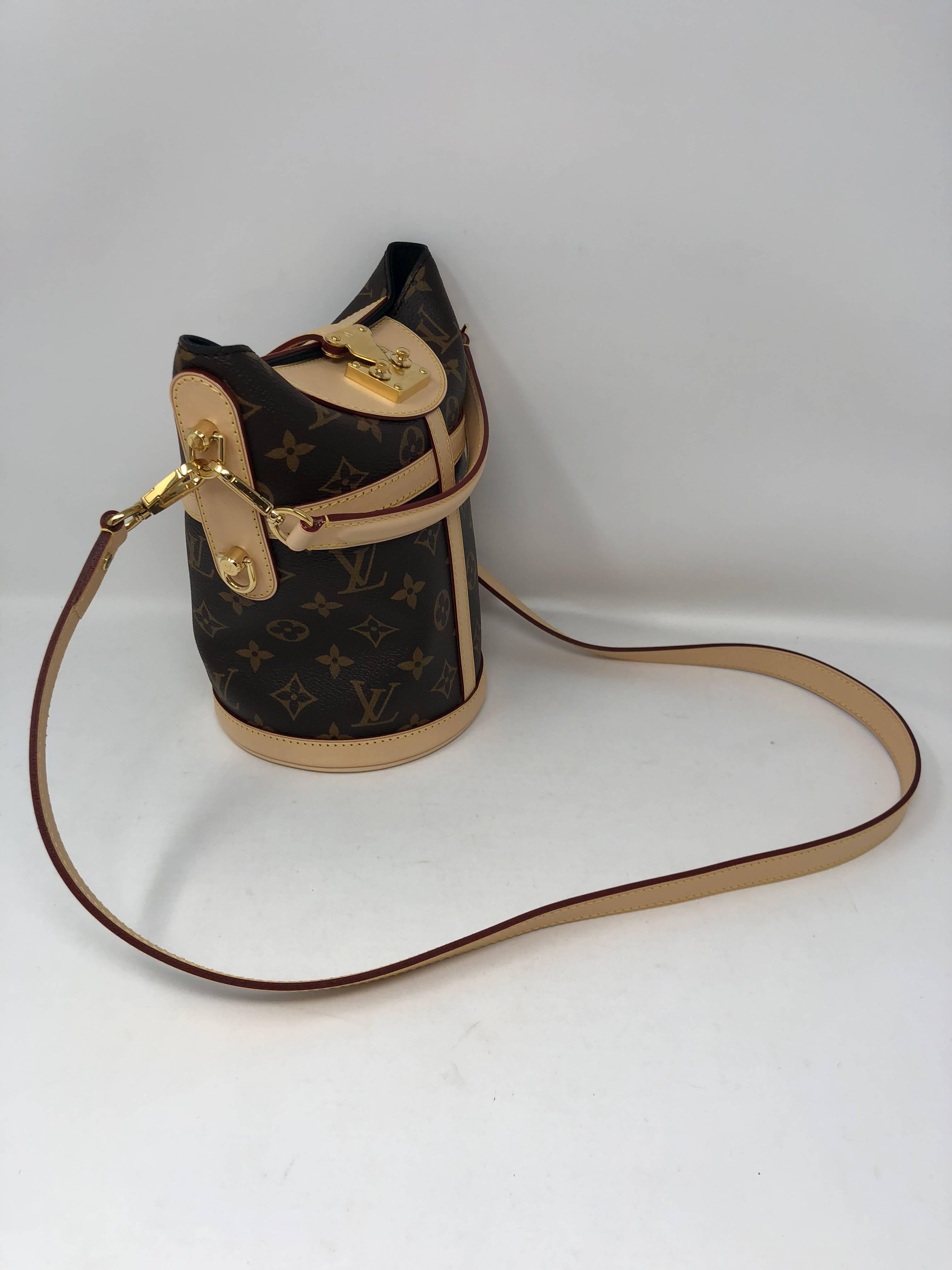 Louis Vuitton Petite Boite Chapeau Duffle Bag  In New Condition In Athens, GA