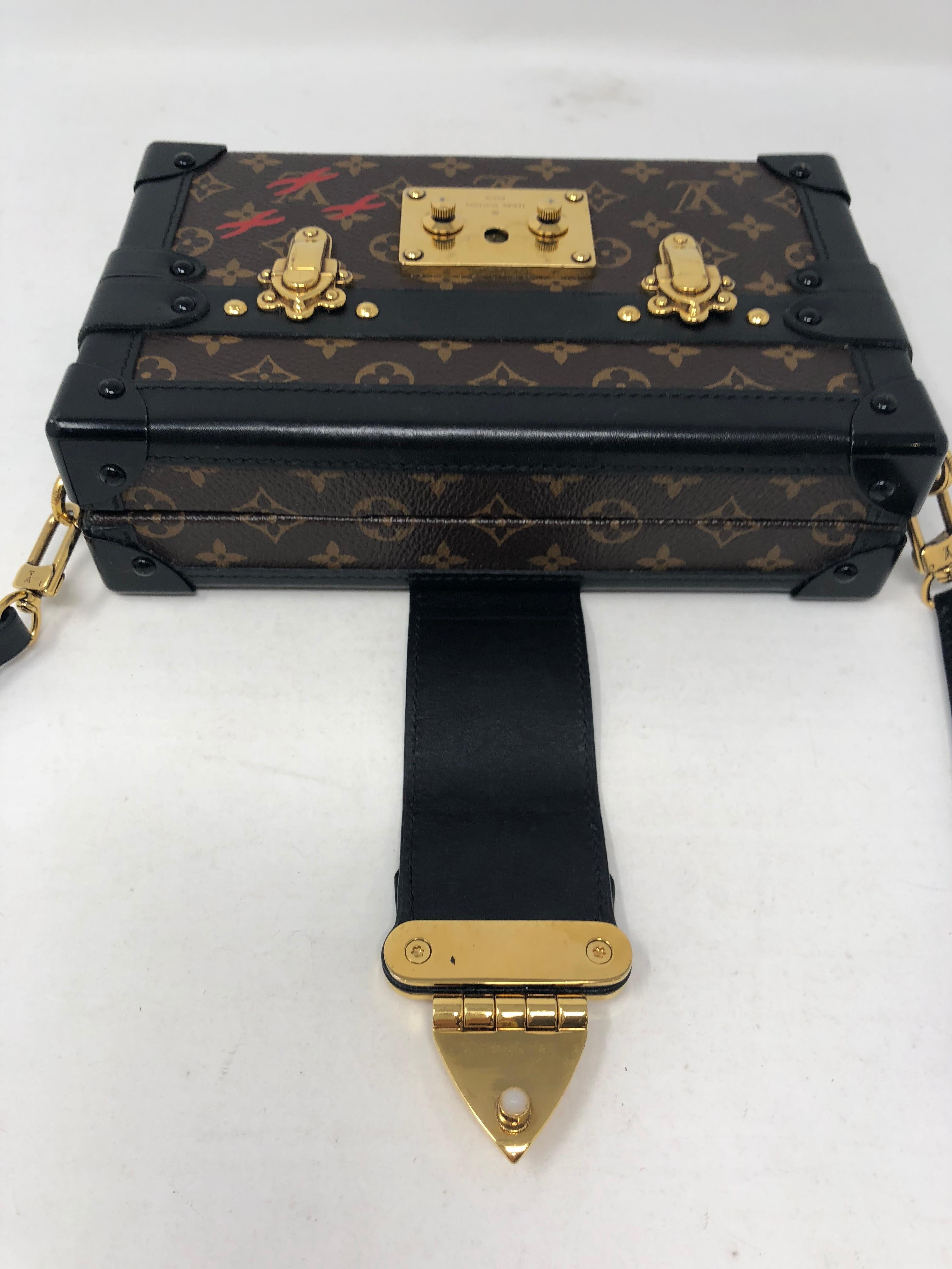 Louis Vuitton Petite Malle  12