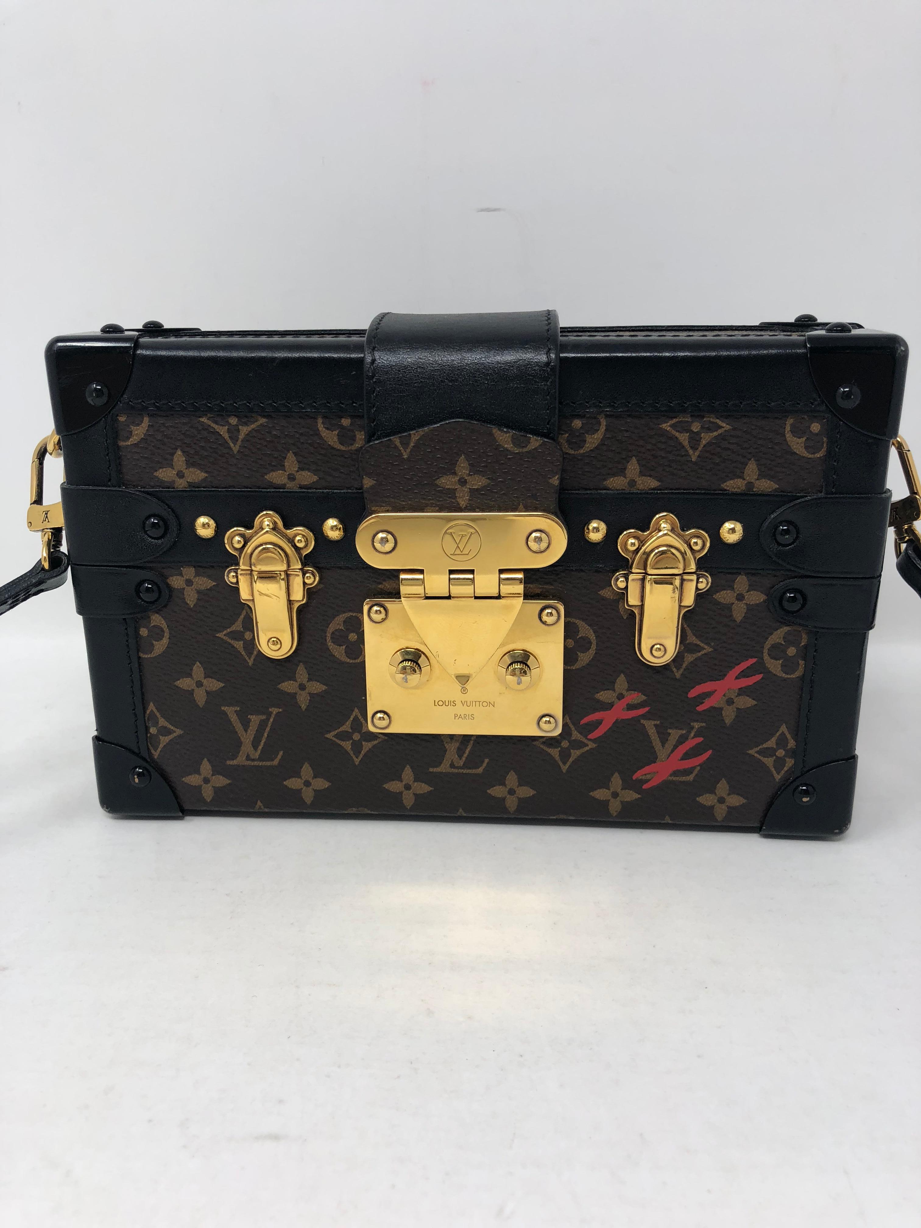 Louis Vuitton Petite Malle  In Good Condition In Athens, GA
