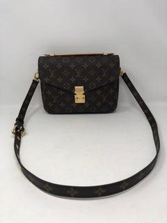Louis Vuitton Pochette Metis
