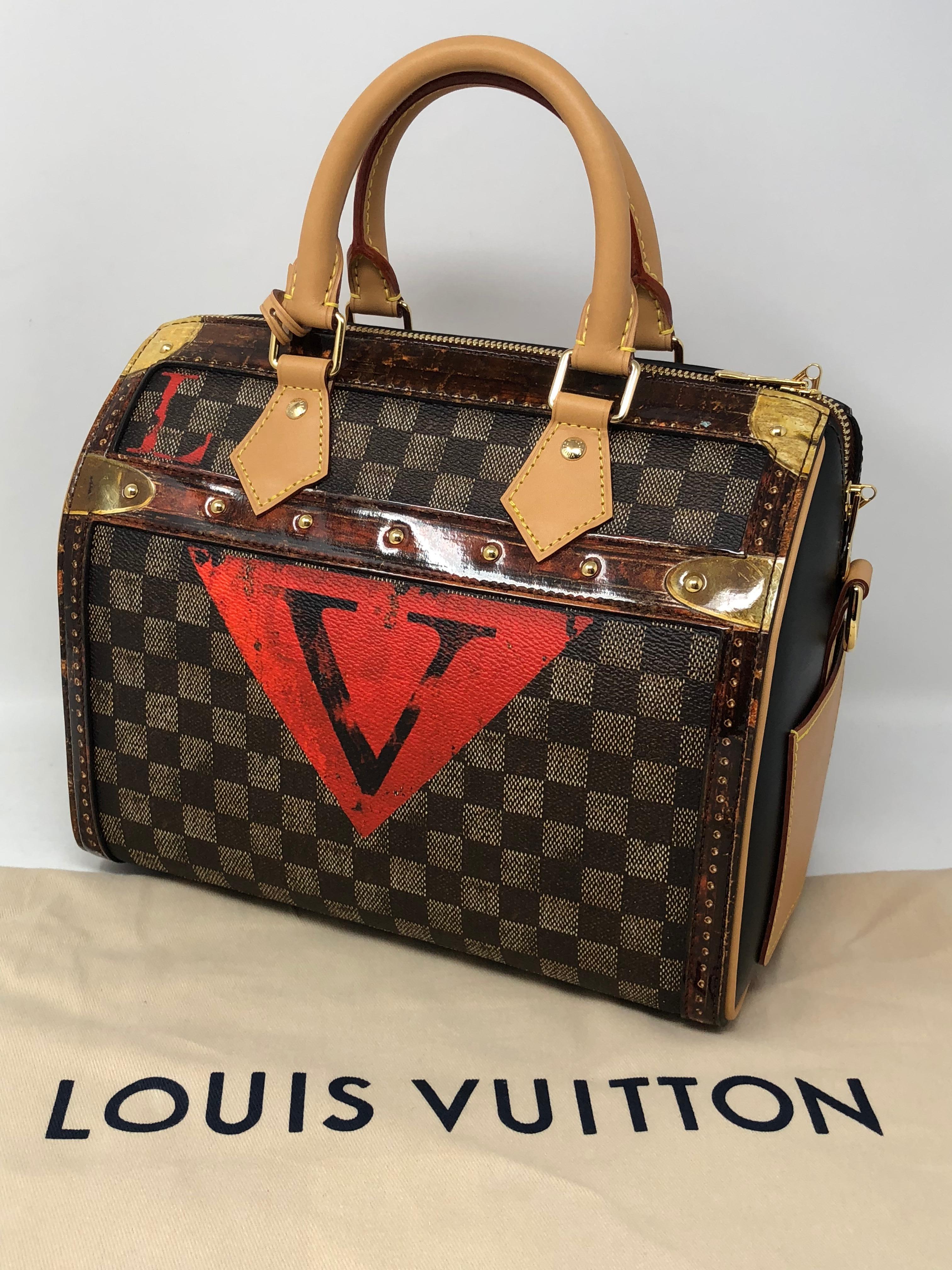 Louis Vuitton Time Trunk Speedy 25 Bandouliere Noir. Sold out and limited. Hard to get Collector's piece. Fall/ Winter 2018 Collection. Trompe l'oeil details with luggage stickers create the House's homage to their trunks. The unique look makes this